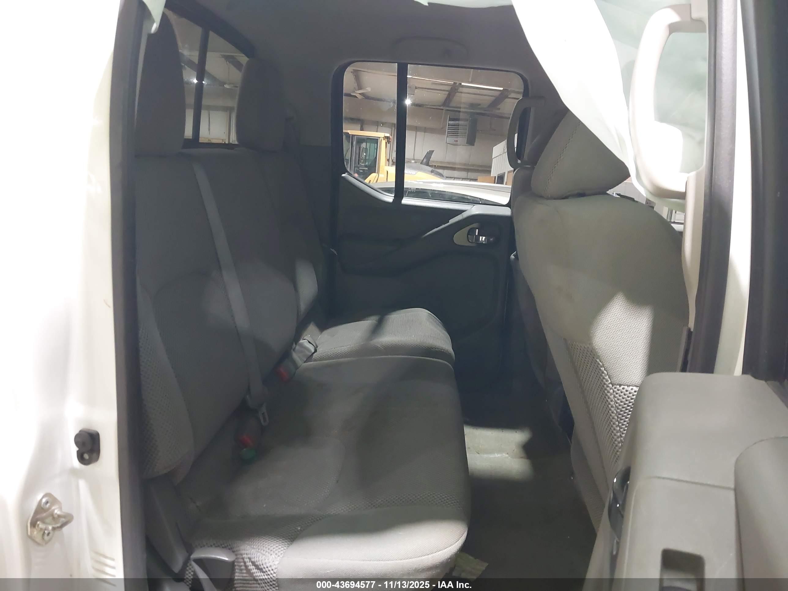 NISSAN FRONTIER image 8