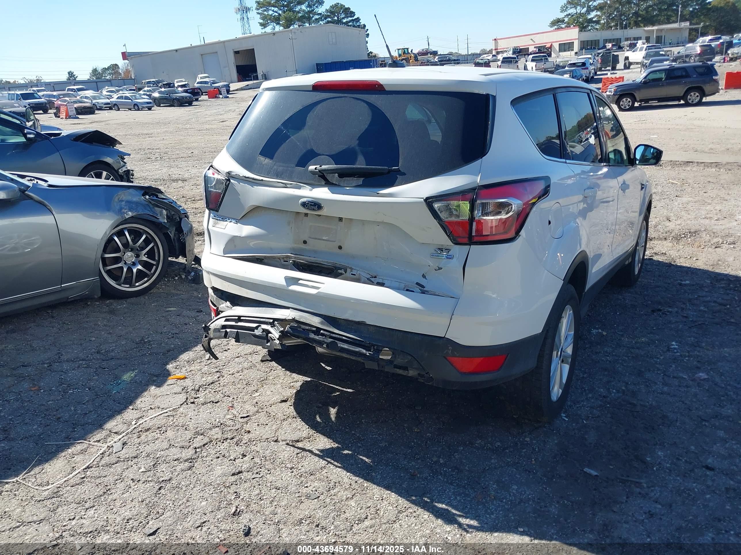FORD ESCAPE image 6