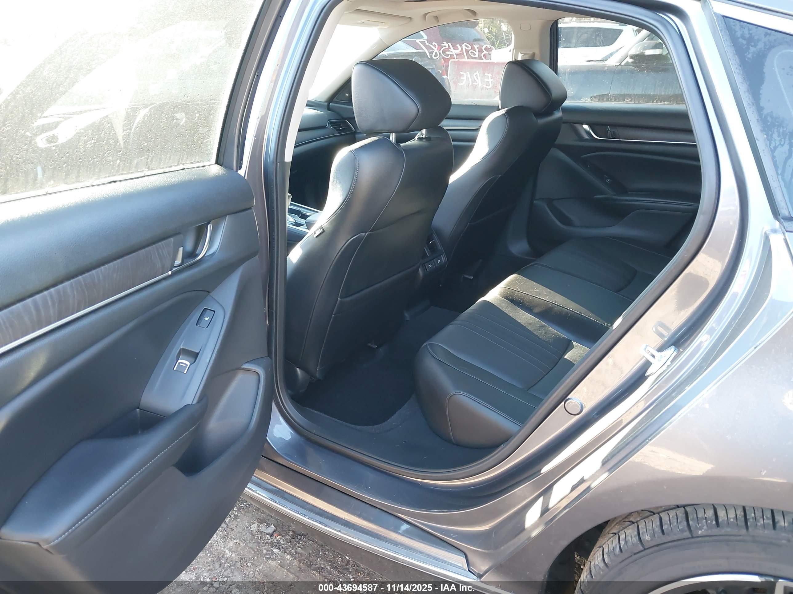 HONDA ACCORD image 8