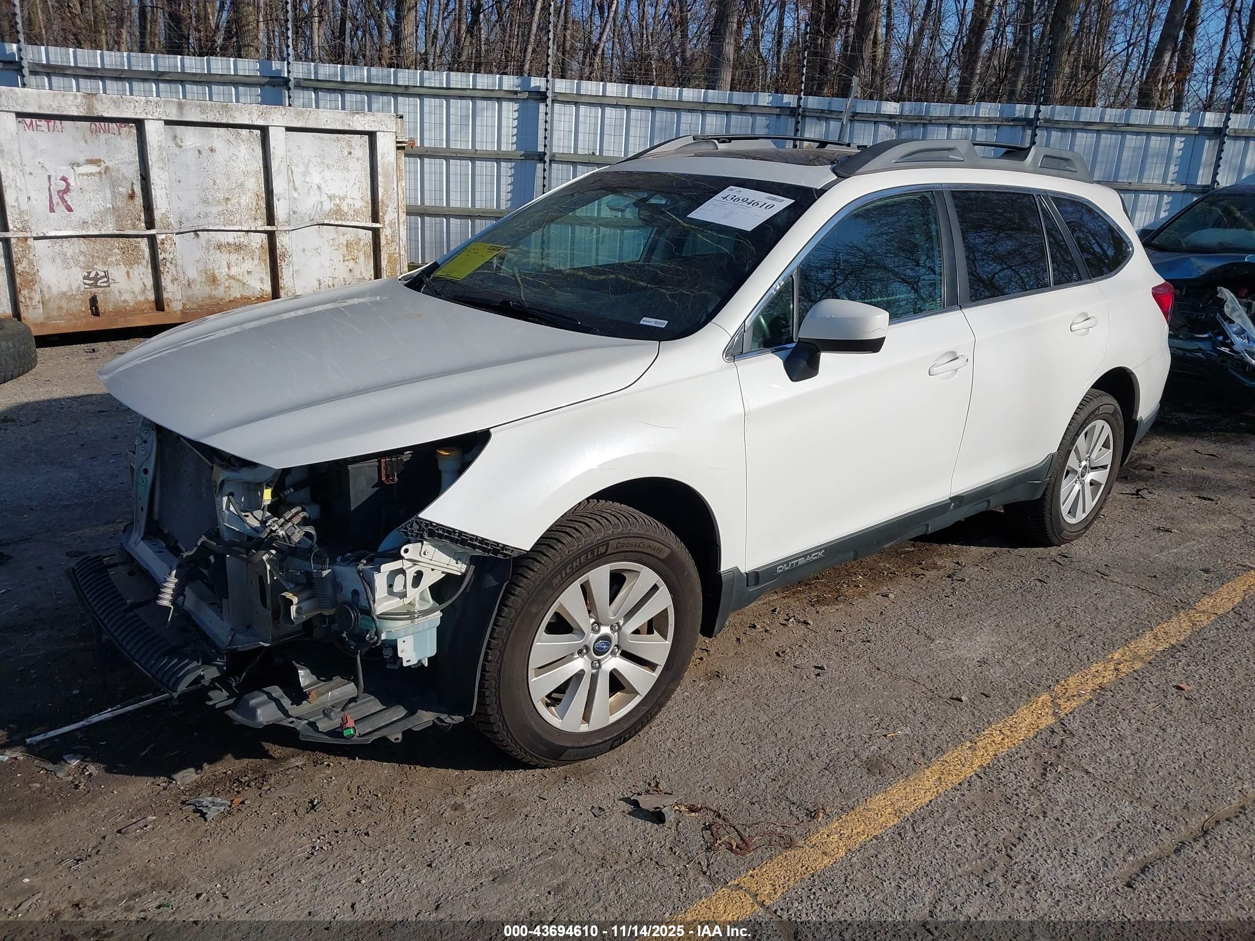 SUBARU OUTBACK image 2