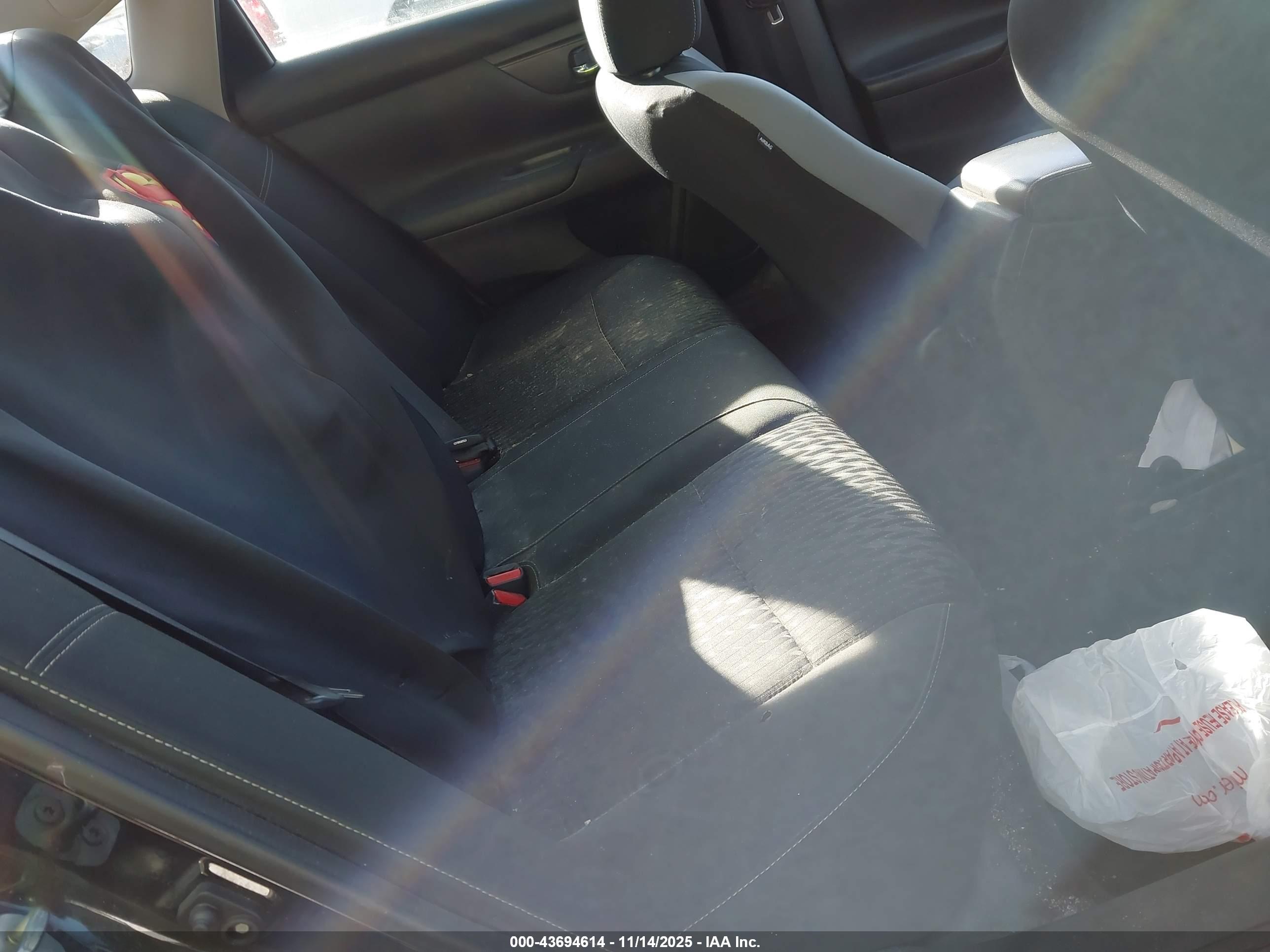 NISSAN ALTIMA image 8