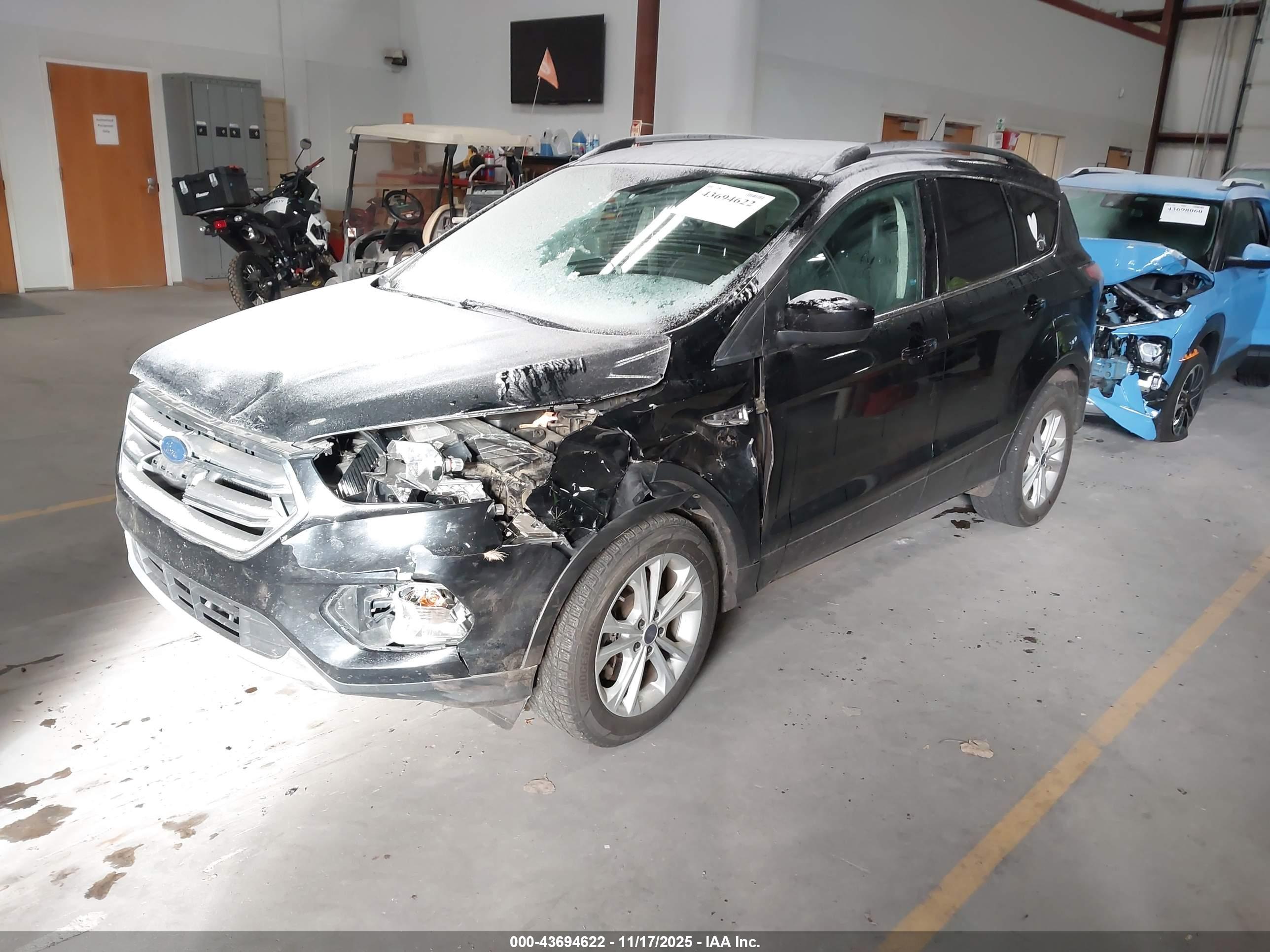 FORD ESCAPE image 2