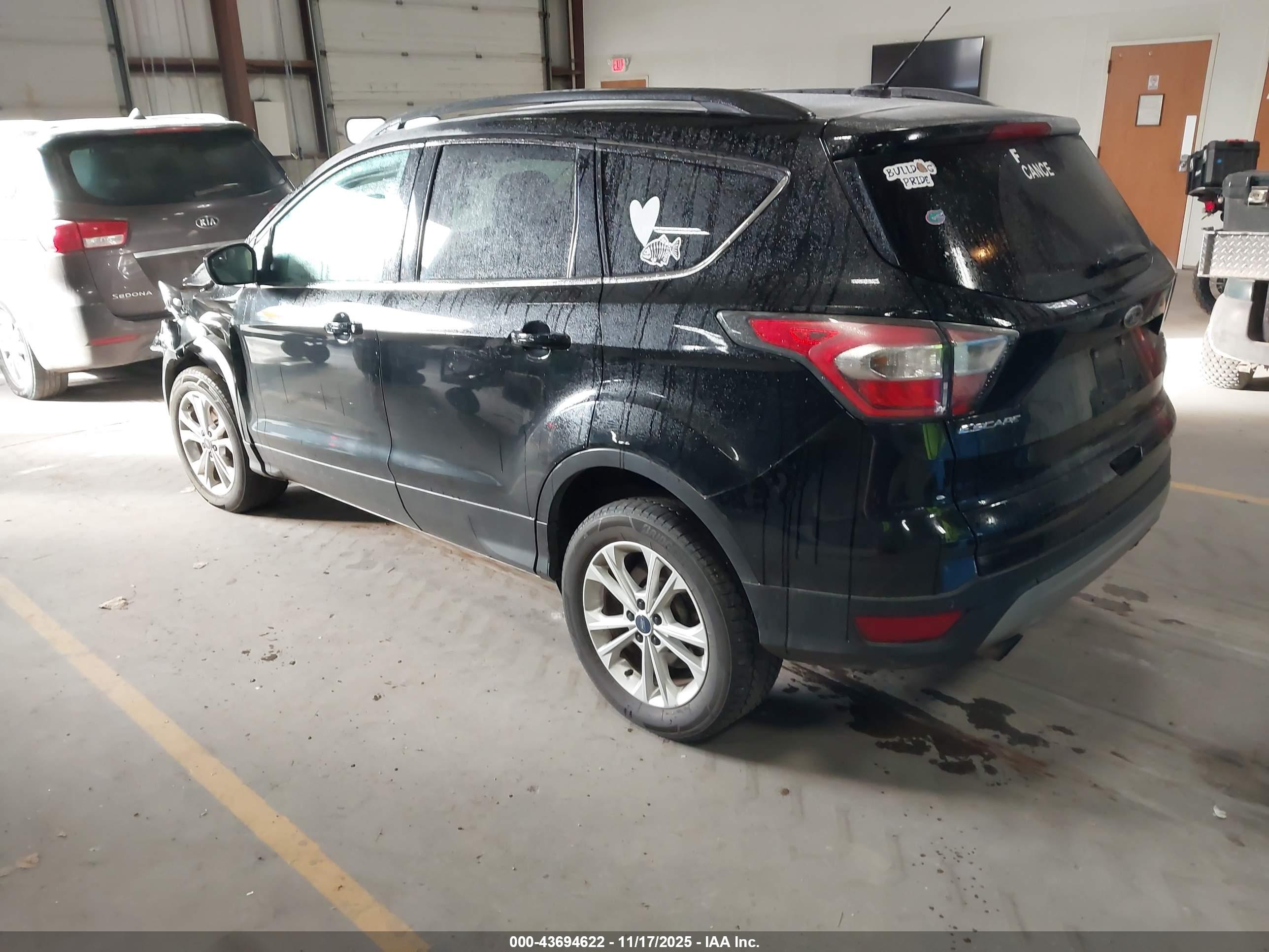 FORD ESCAPE image 3