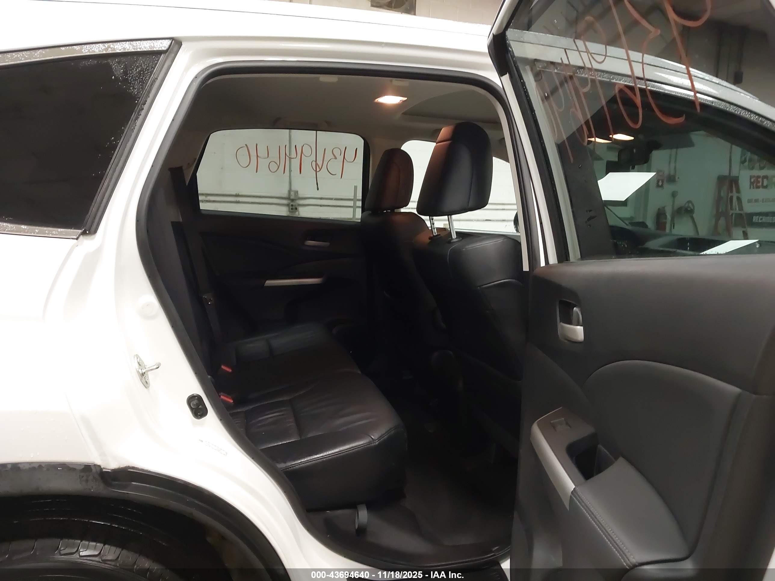 HONDA CR-V image 8