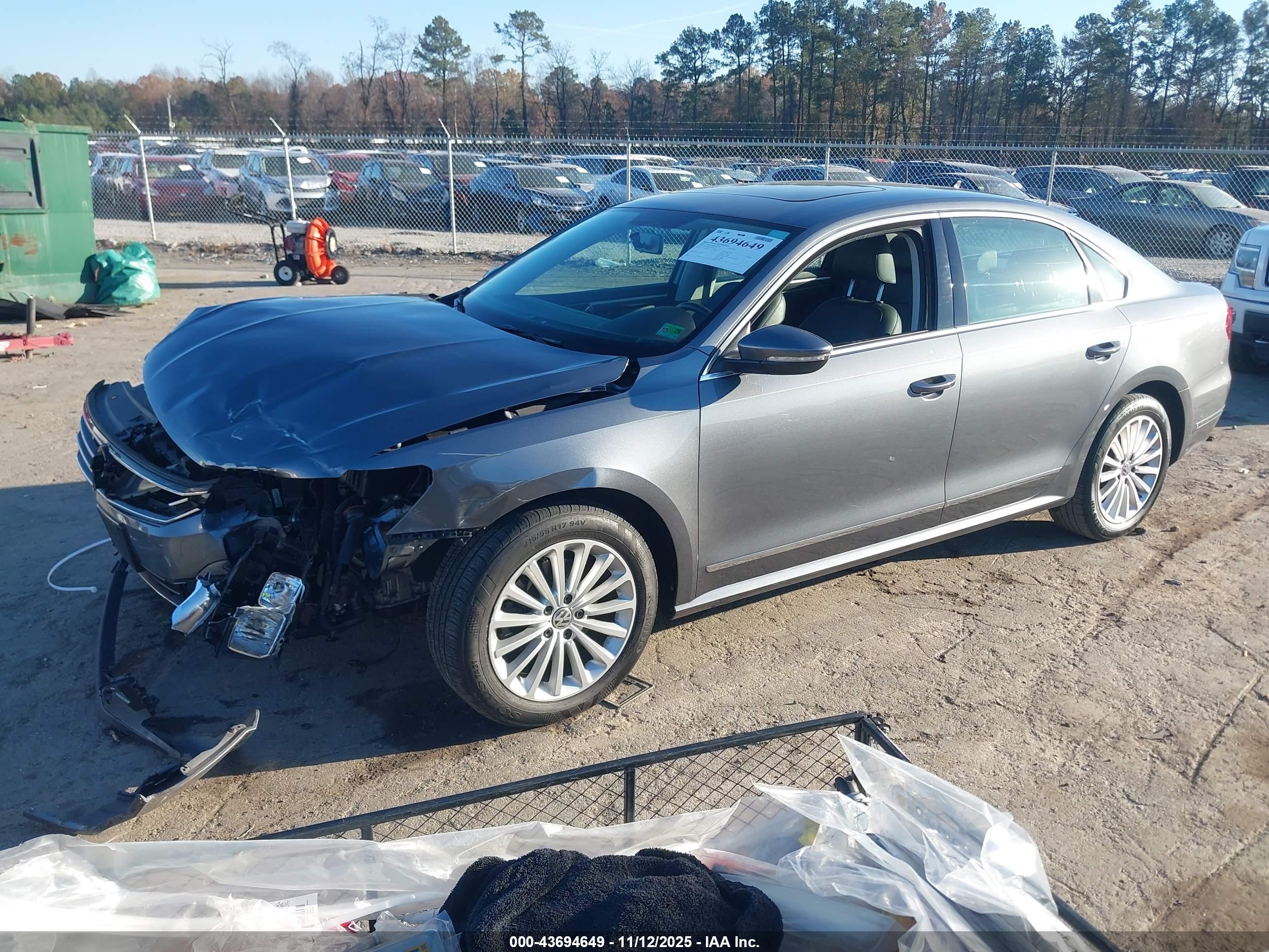 VOLKSWAGEN PASSAT image 2
