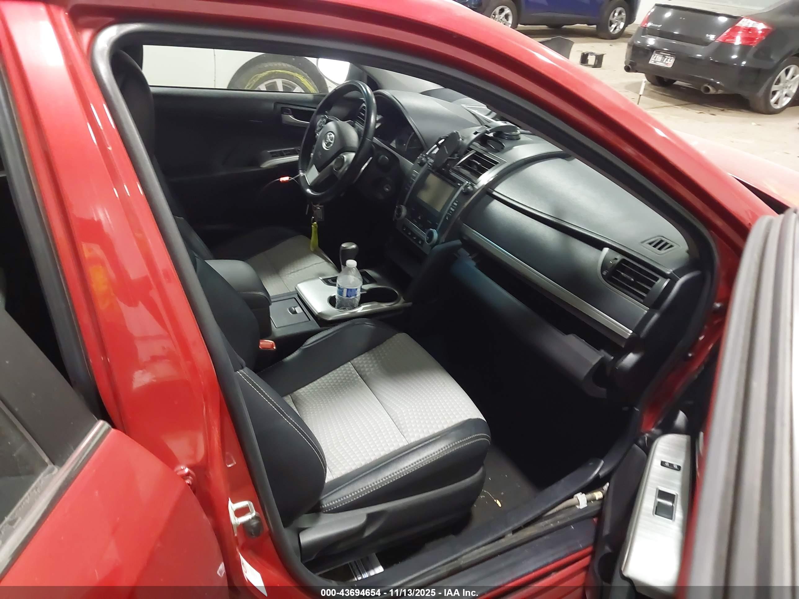 TOYOTA CAMRY image 5
