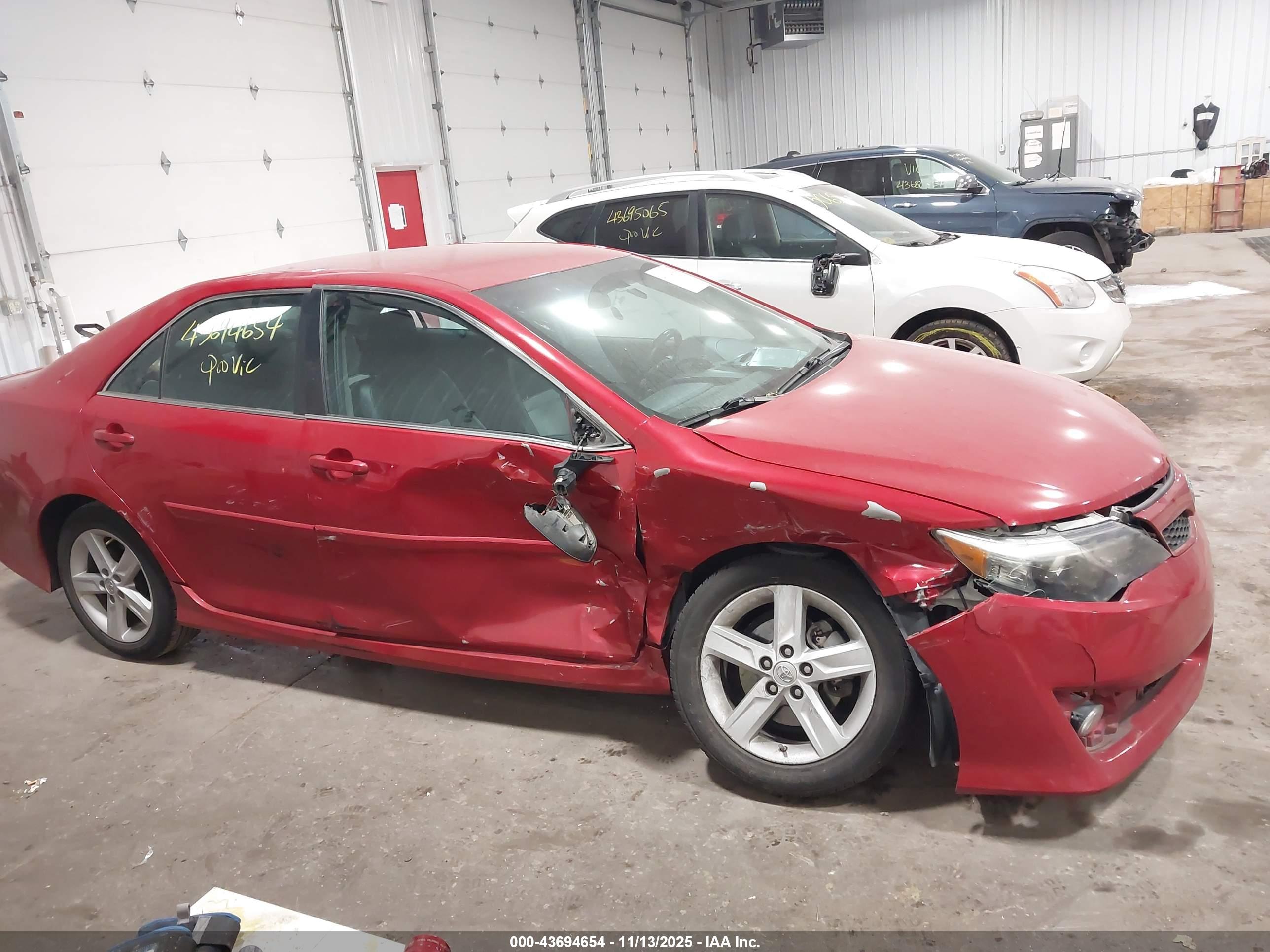 TOYOTA CAMRY image 6