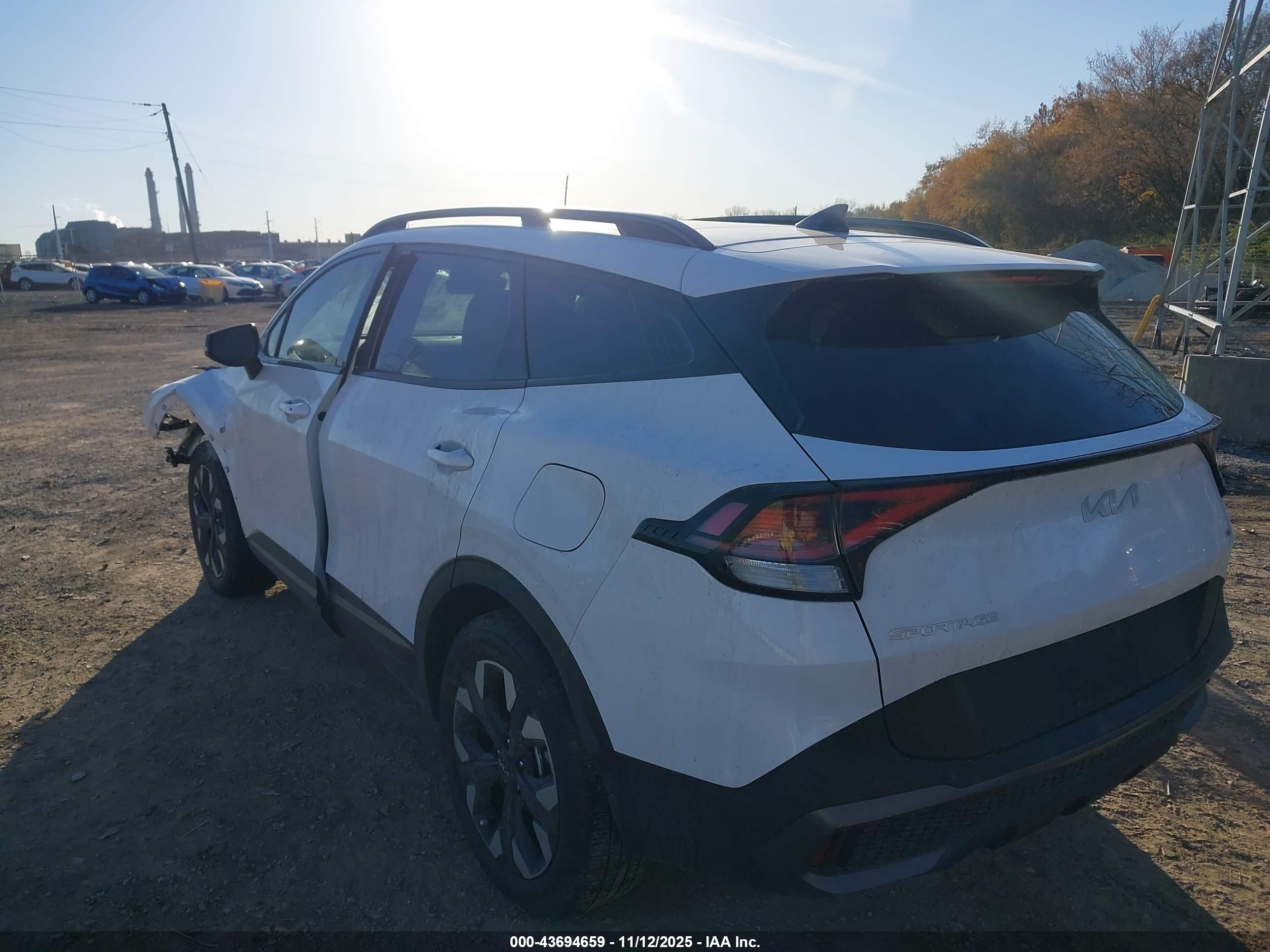 KIA SPORTAGE image 3