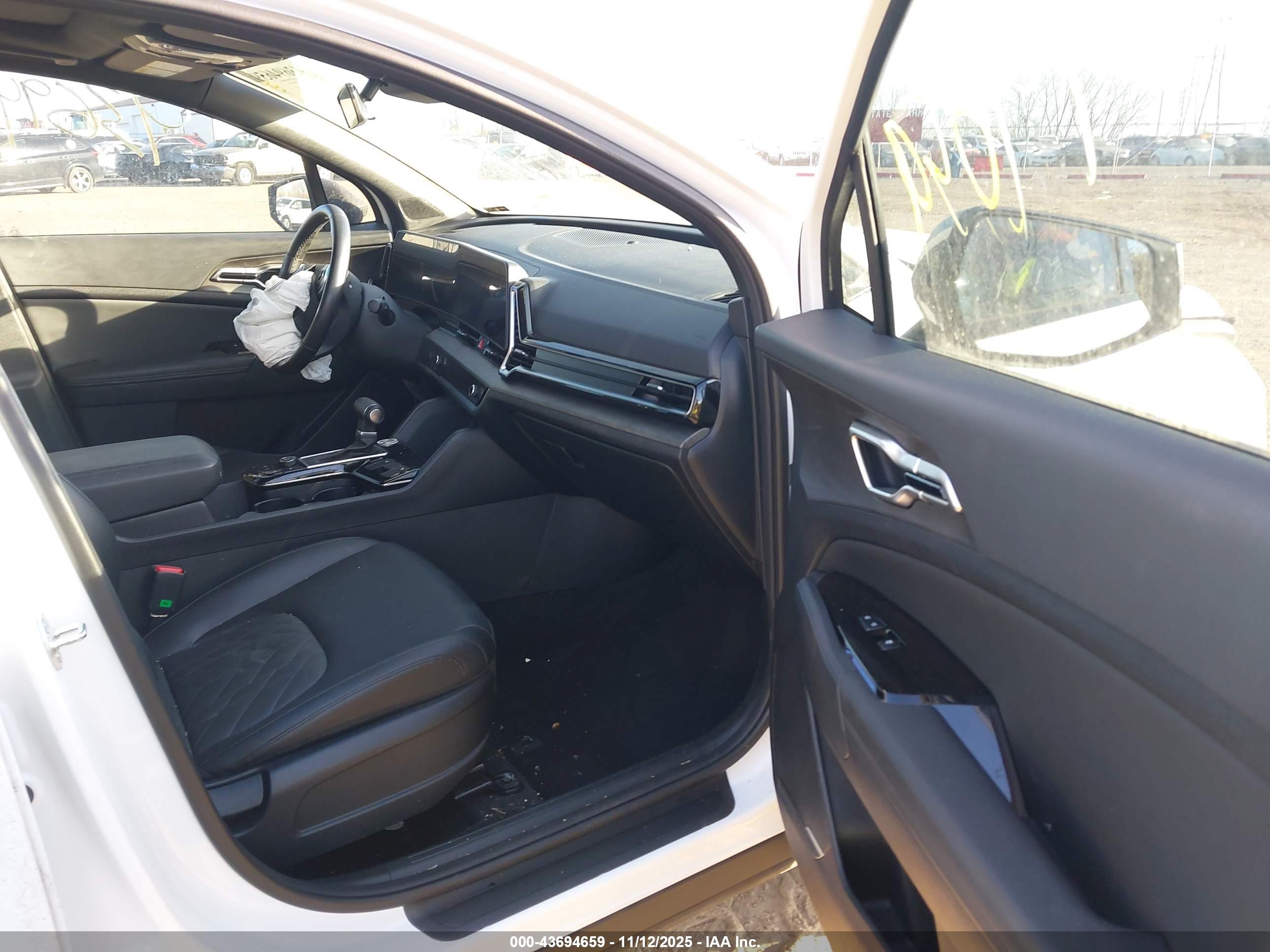 KIA SPORTAGE image 5
