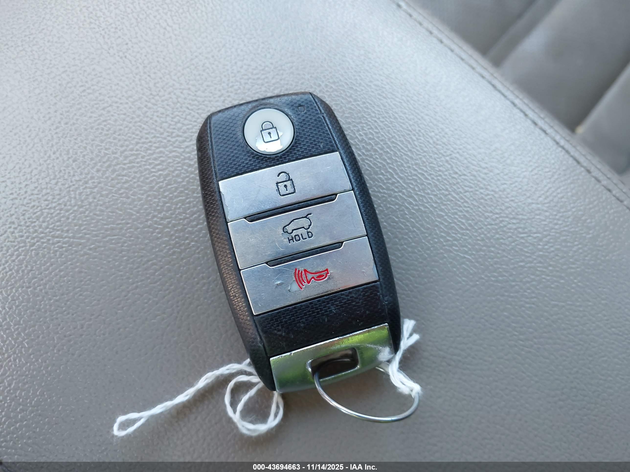 KIA SORENTO image 11