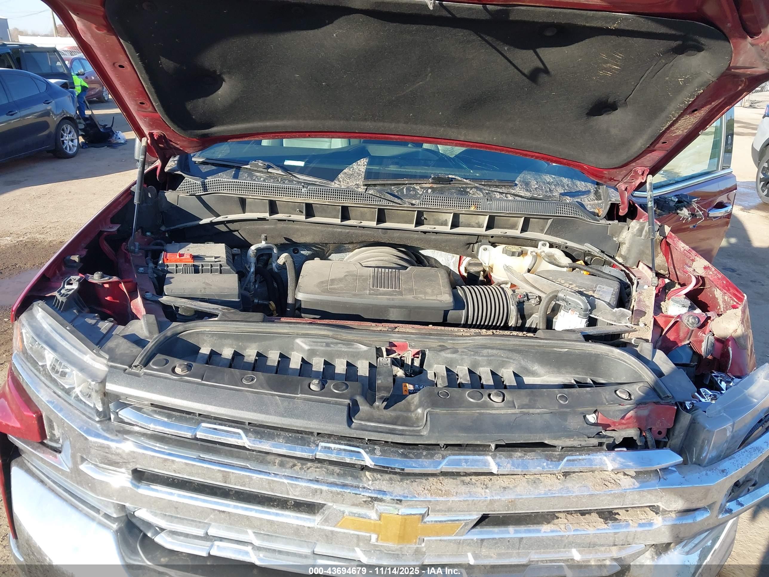 CHEVROLET SILVERADO image 10