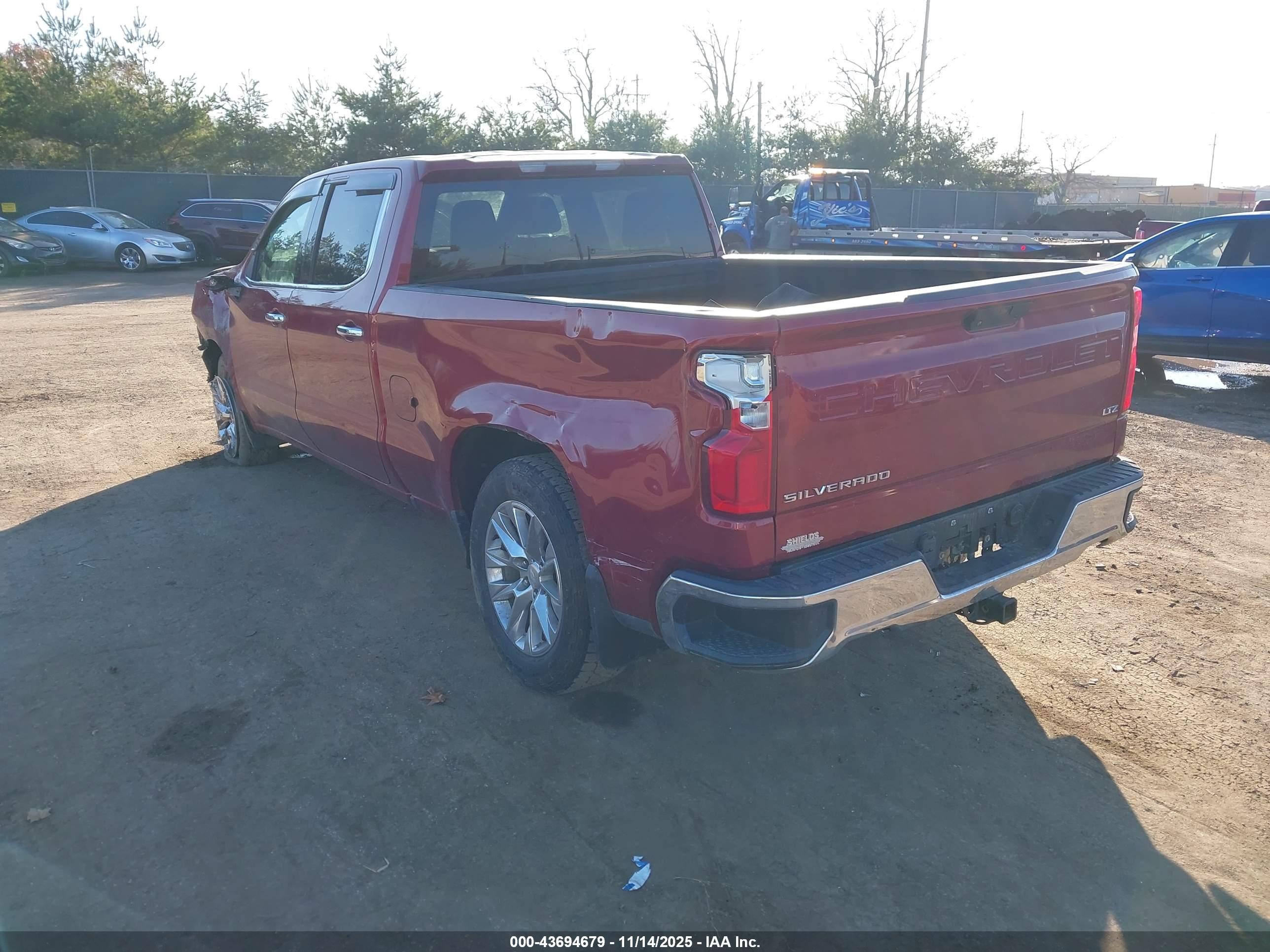 CHEVROLET SILVERADO image 3