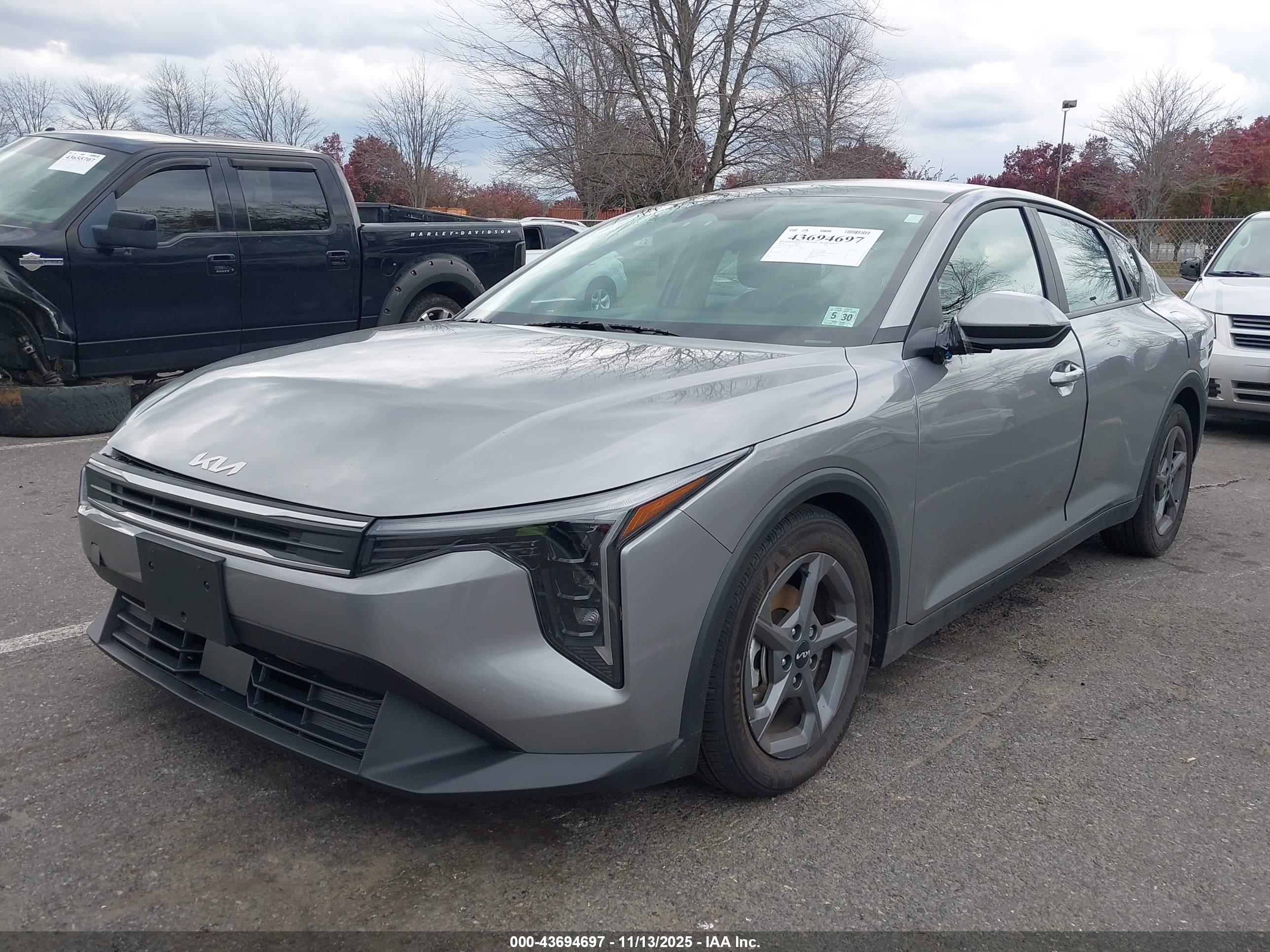KIA K4 image 2