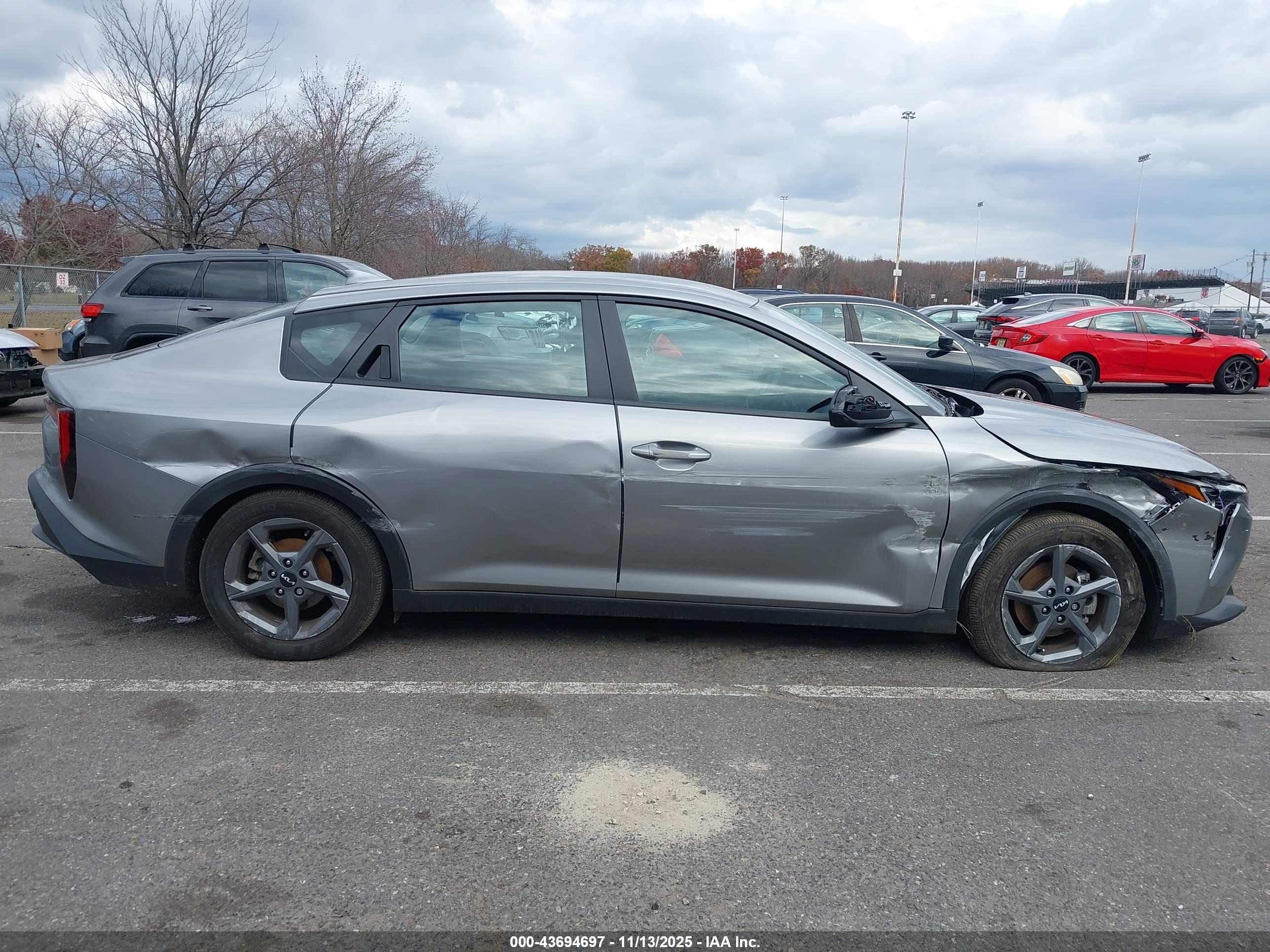 KIA K4 image 6