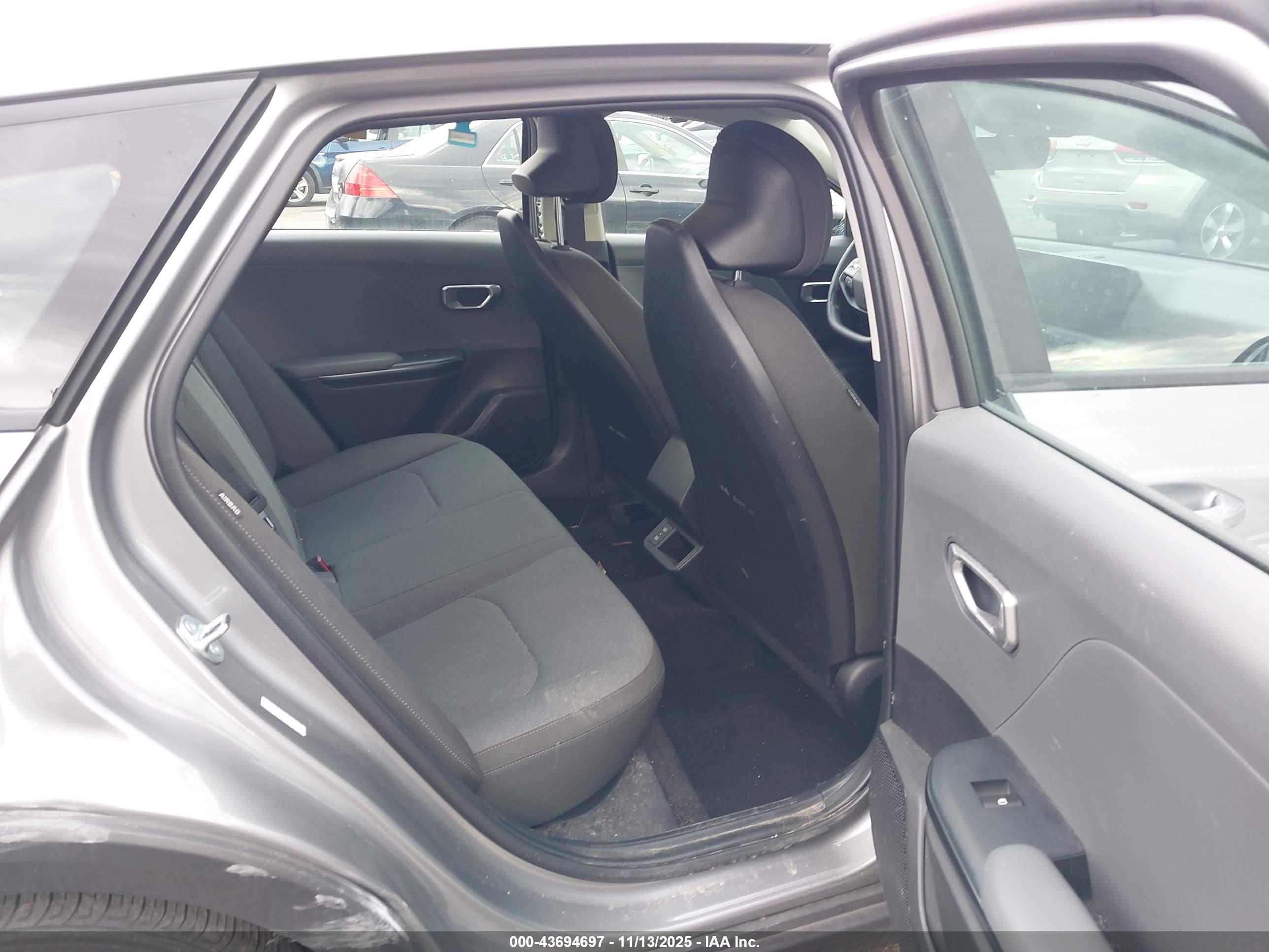 KIA K4 image 8