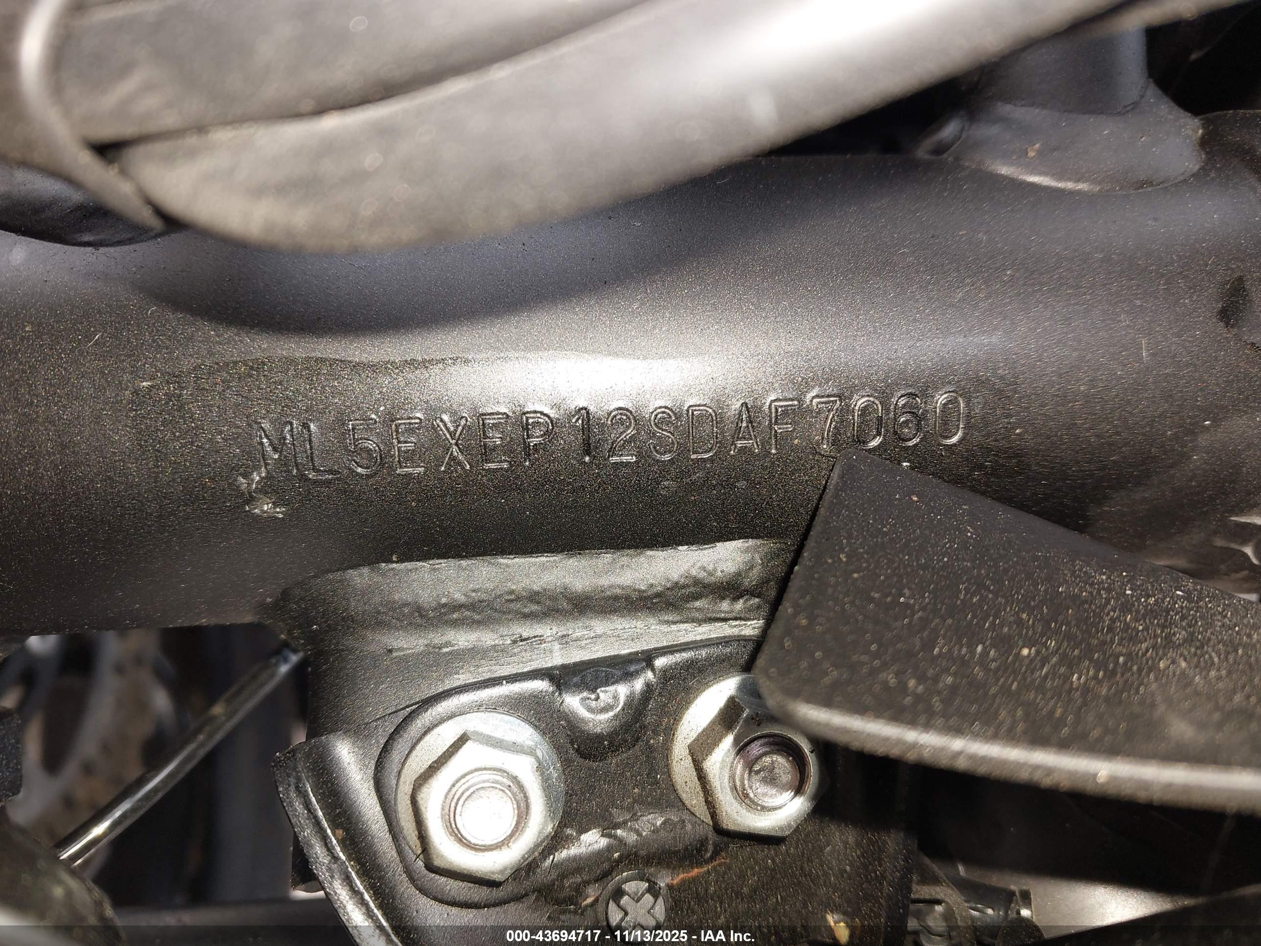 KAWASAKI EX650 image 10