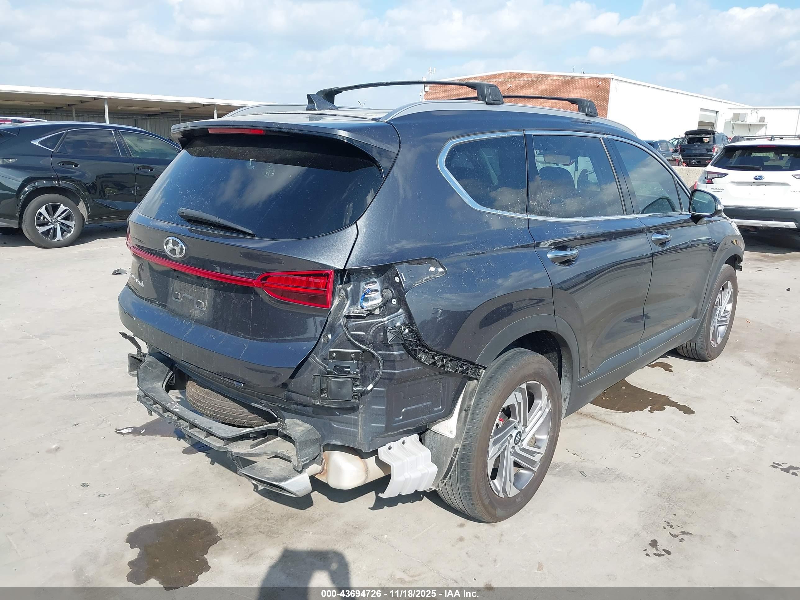 HYUNDAI SANTA image 4
