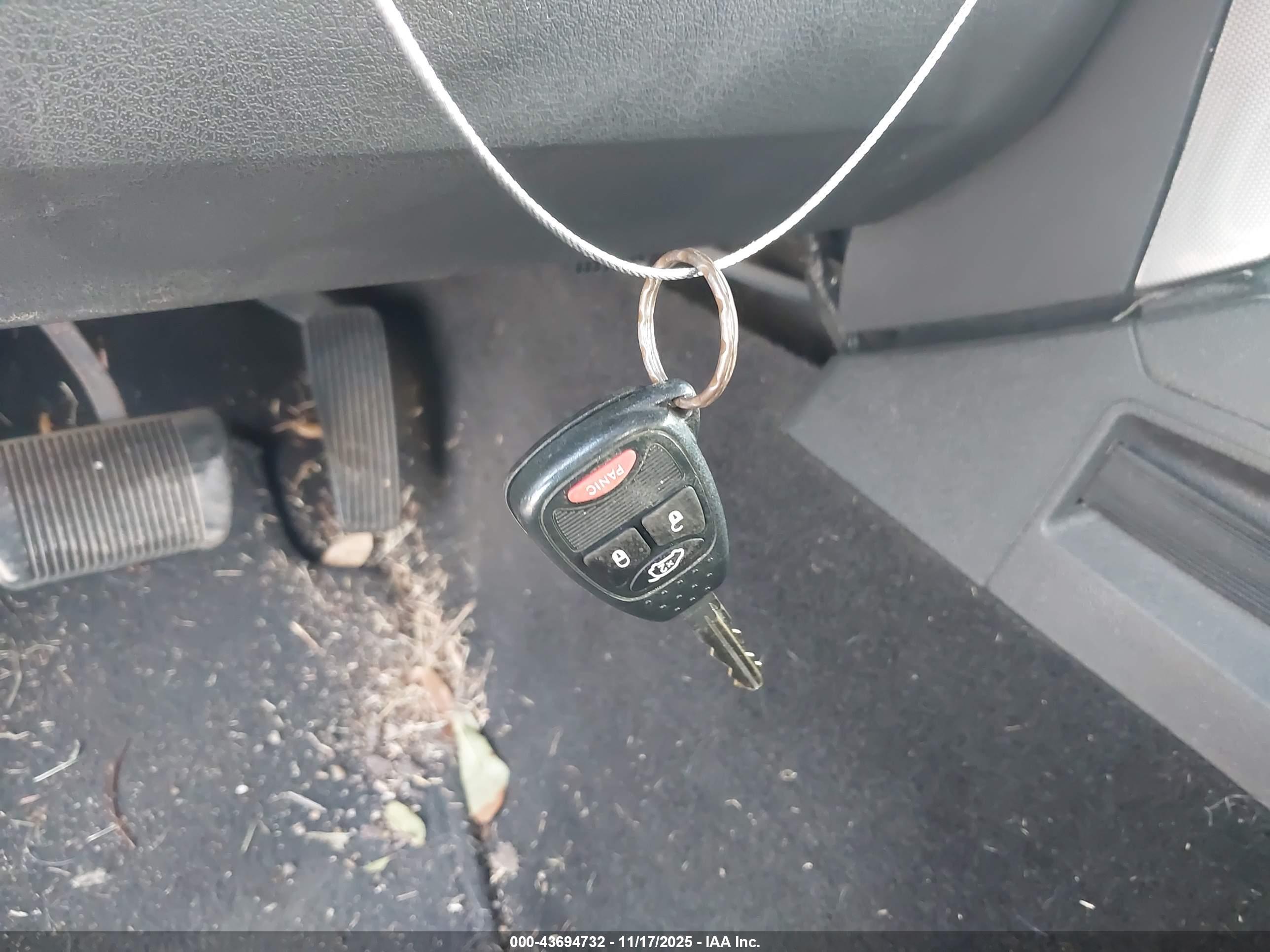 JEEP LIBERTY image 11