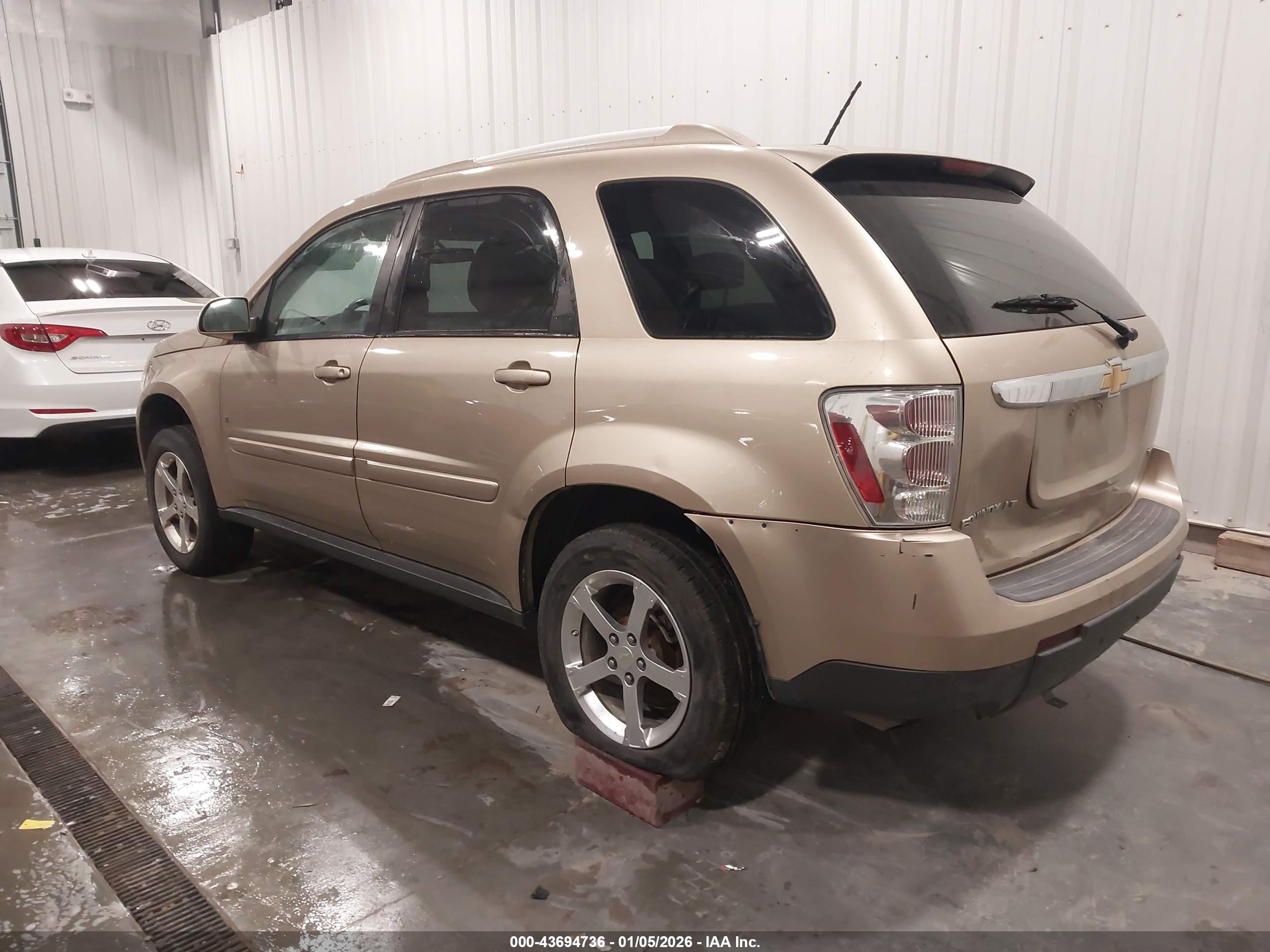 CHEVROLET EQUINOX image 3