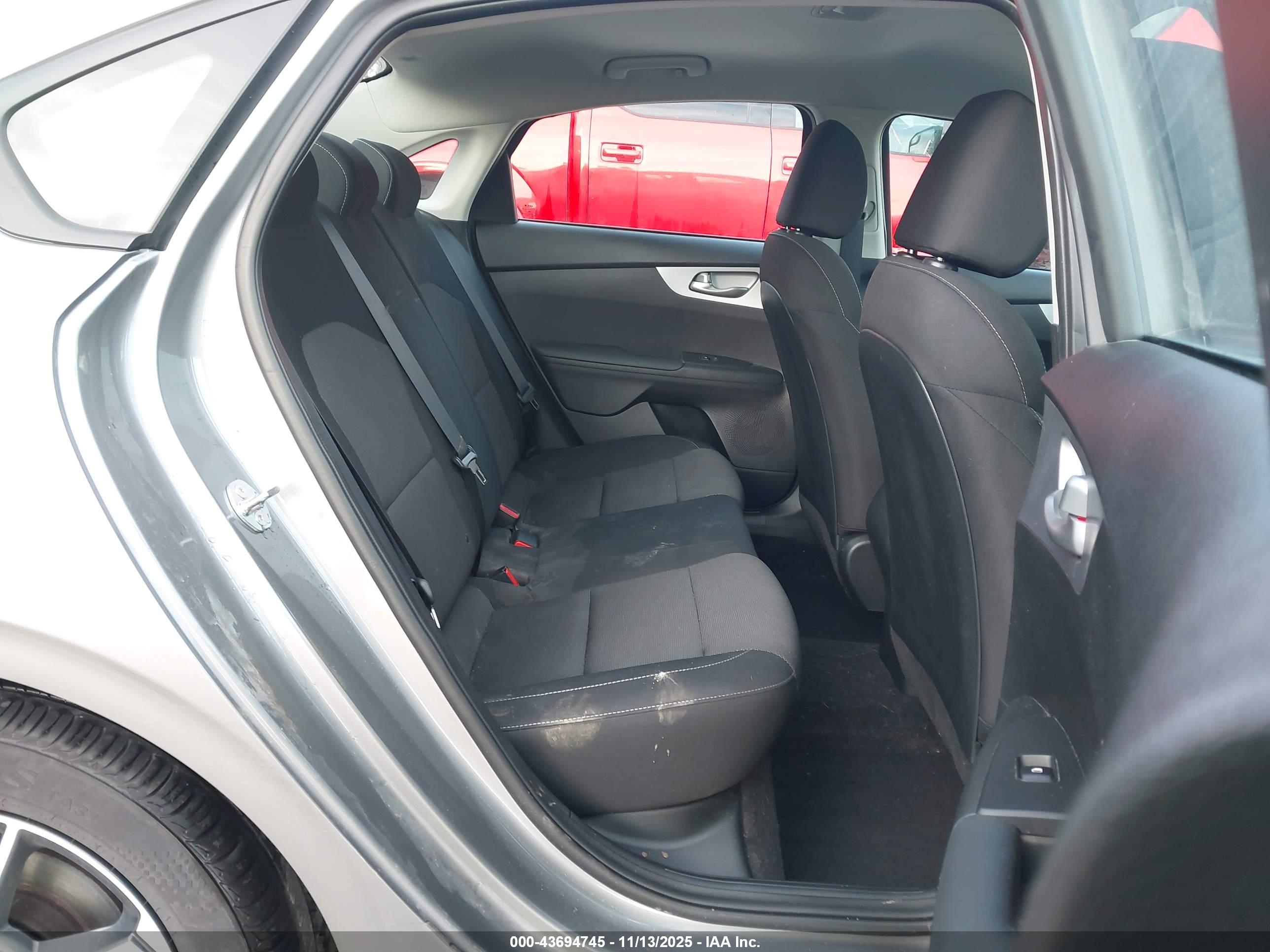 KIA FORTE image 8
