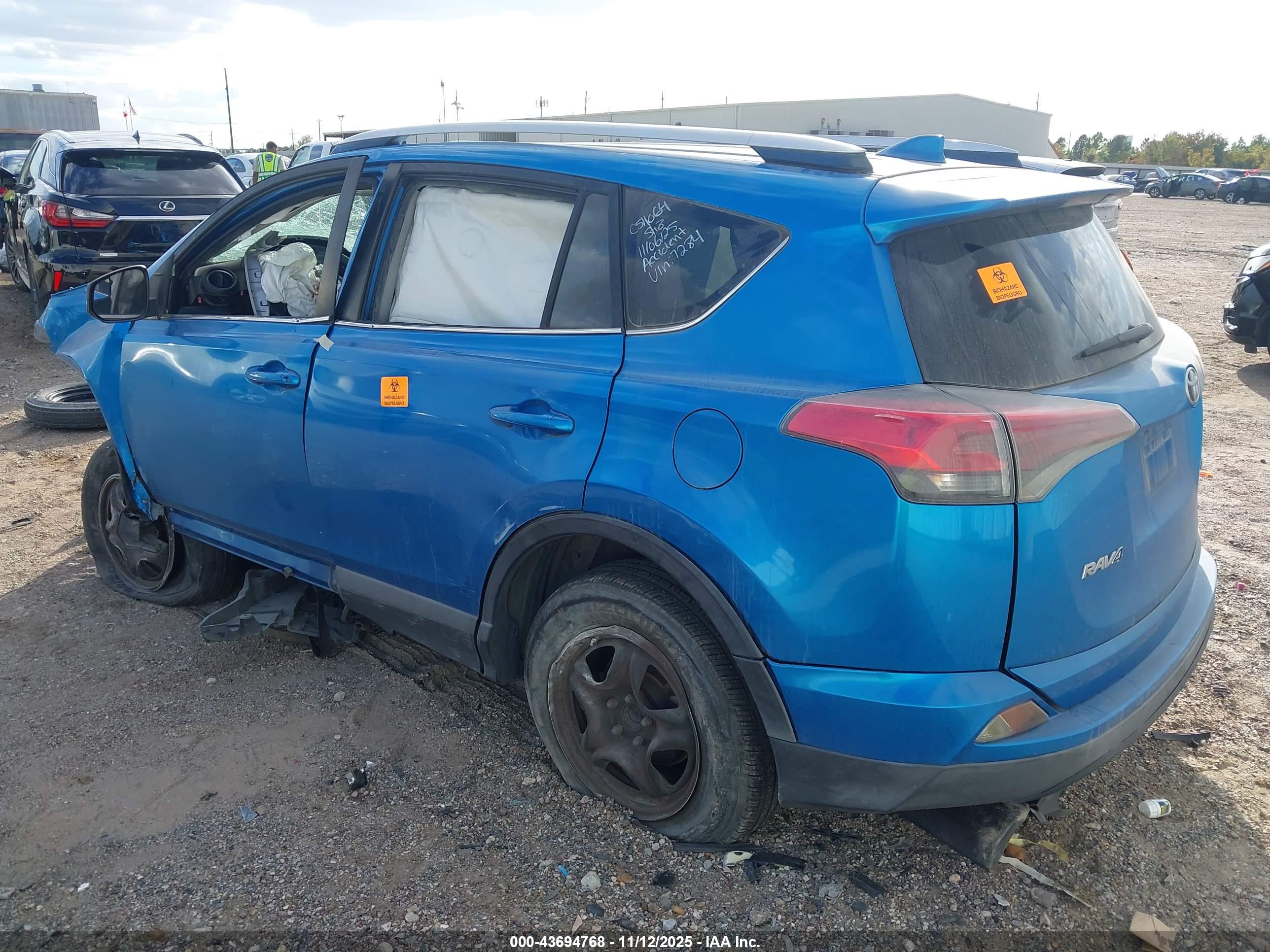 TOYOTA RAV4 image 3