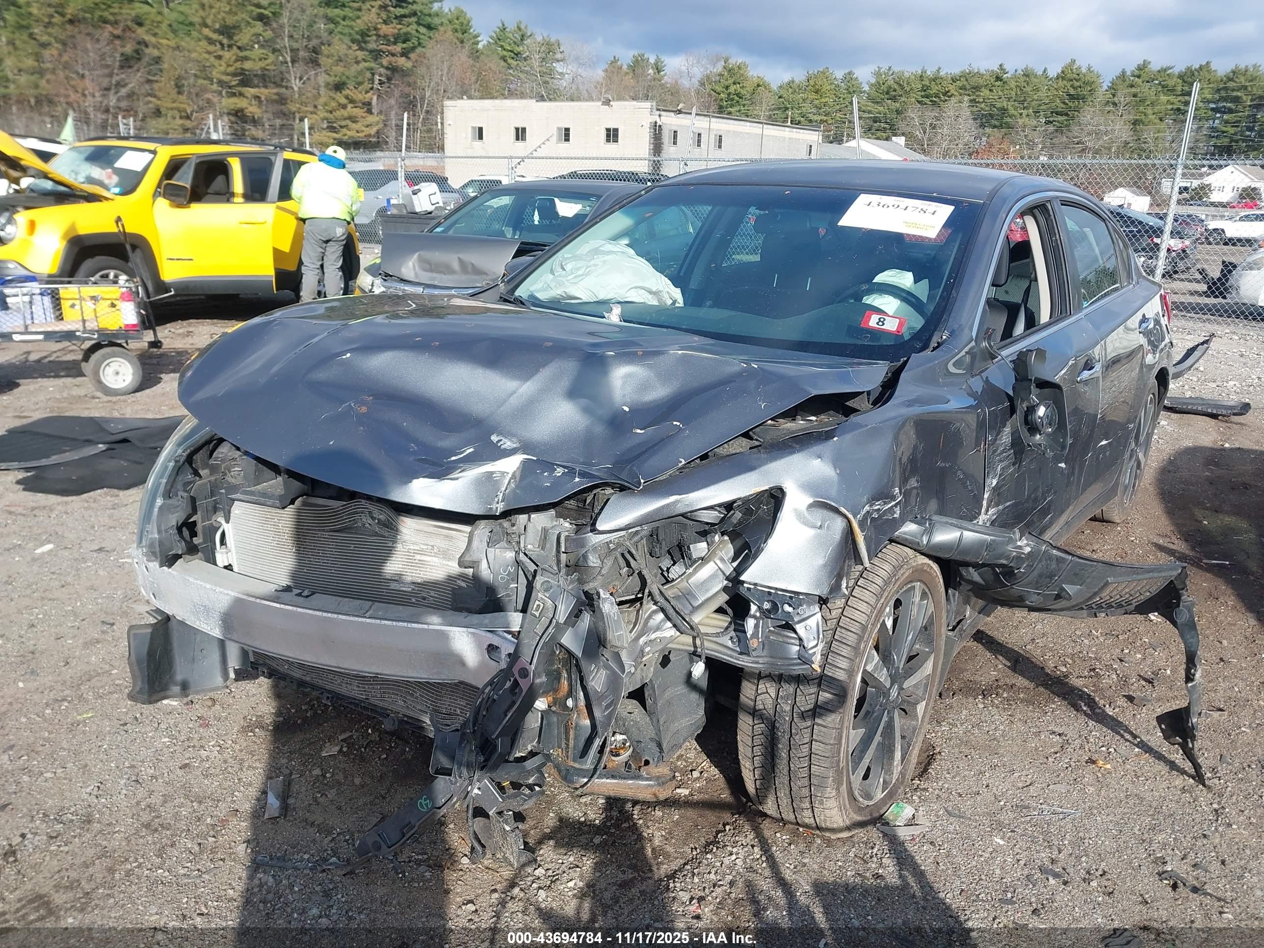 NISSAN ALTIMA image 2