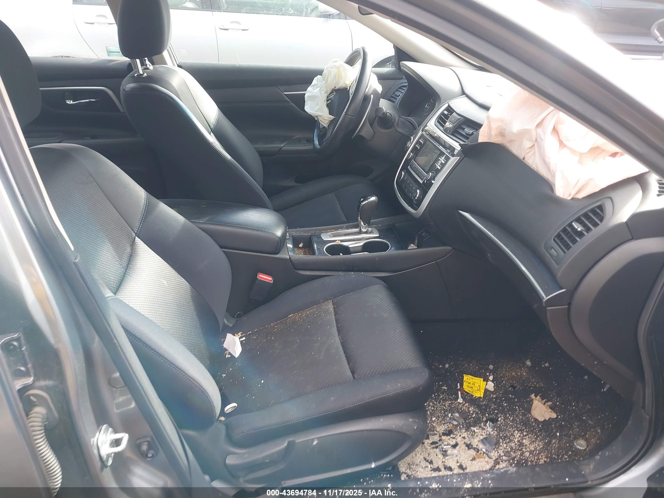 NISSAN ALTIMA image 5