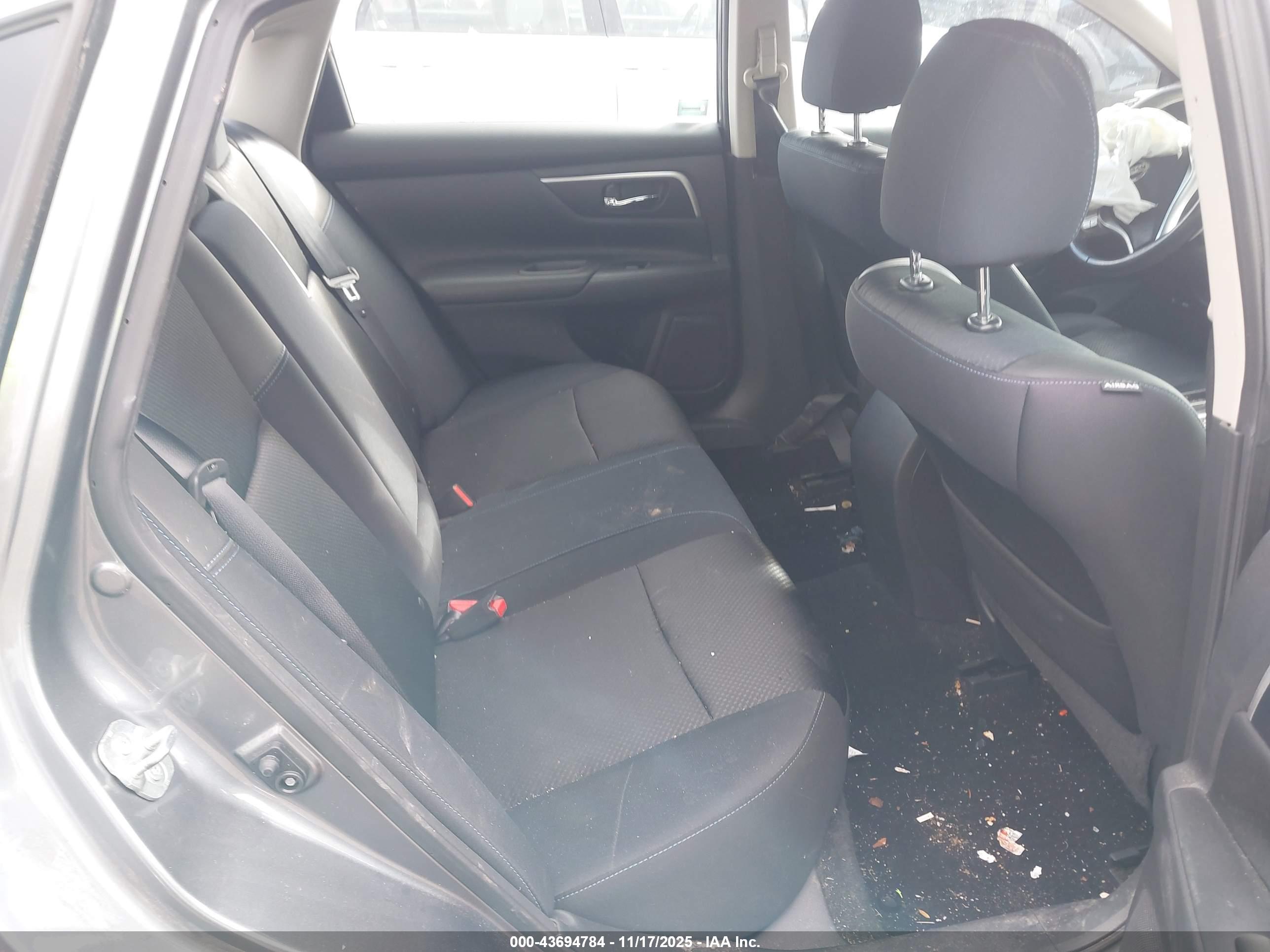 NISSAN ALTIMA image 8