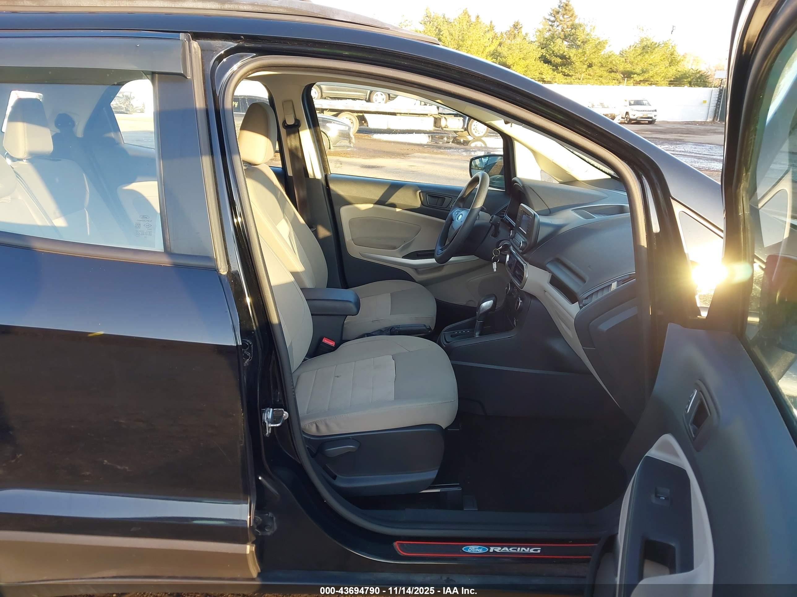 FORD ECOSPORT image 5