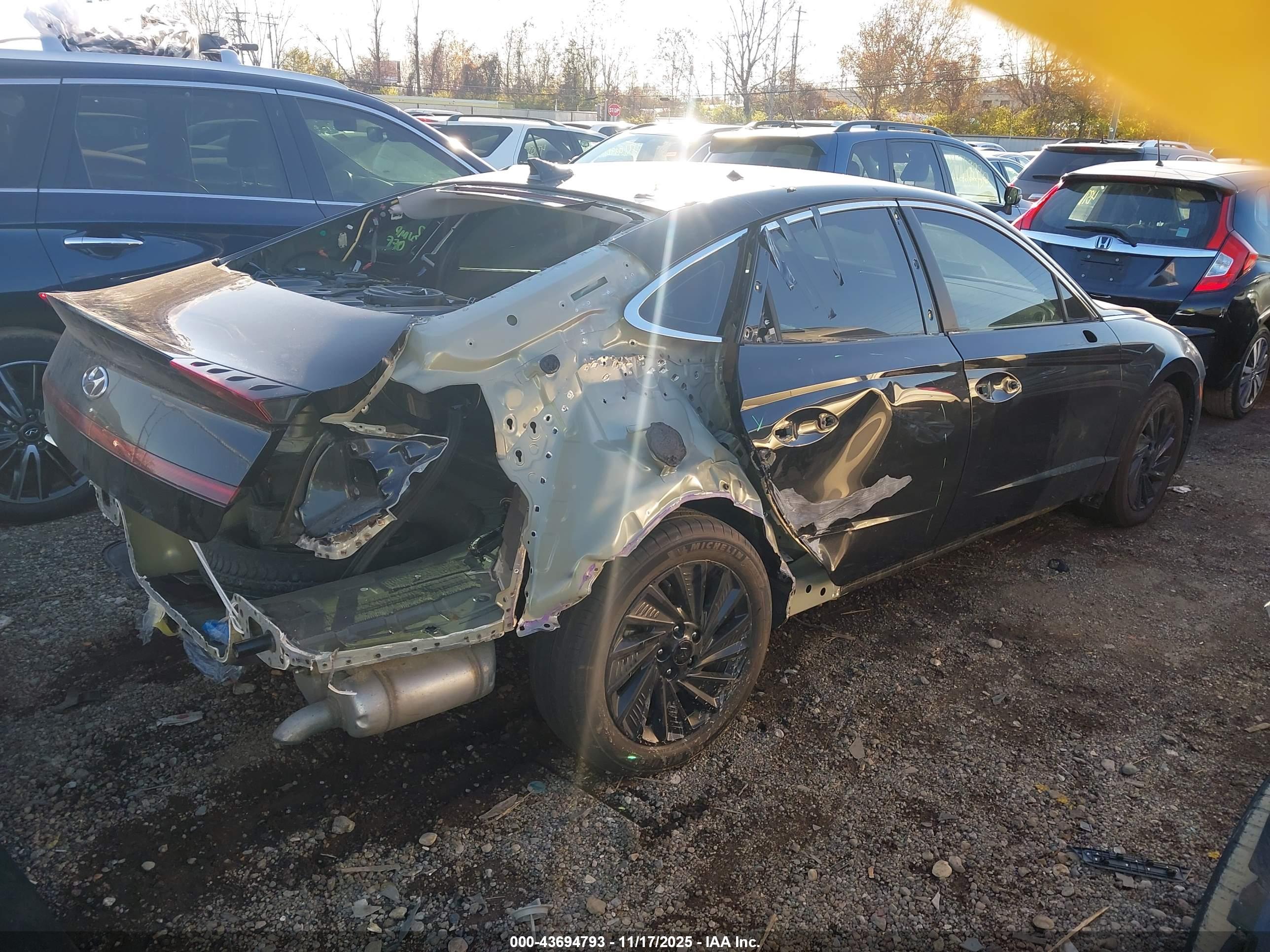 HYUNDAI SONATA image 4