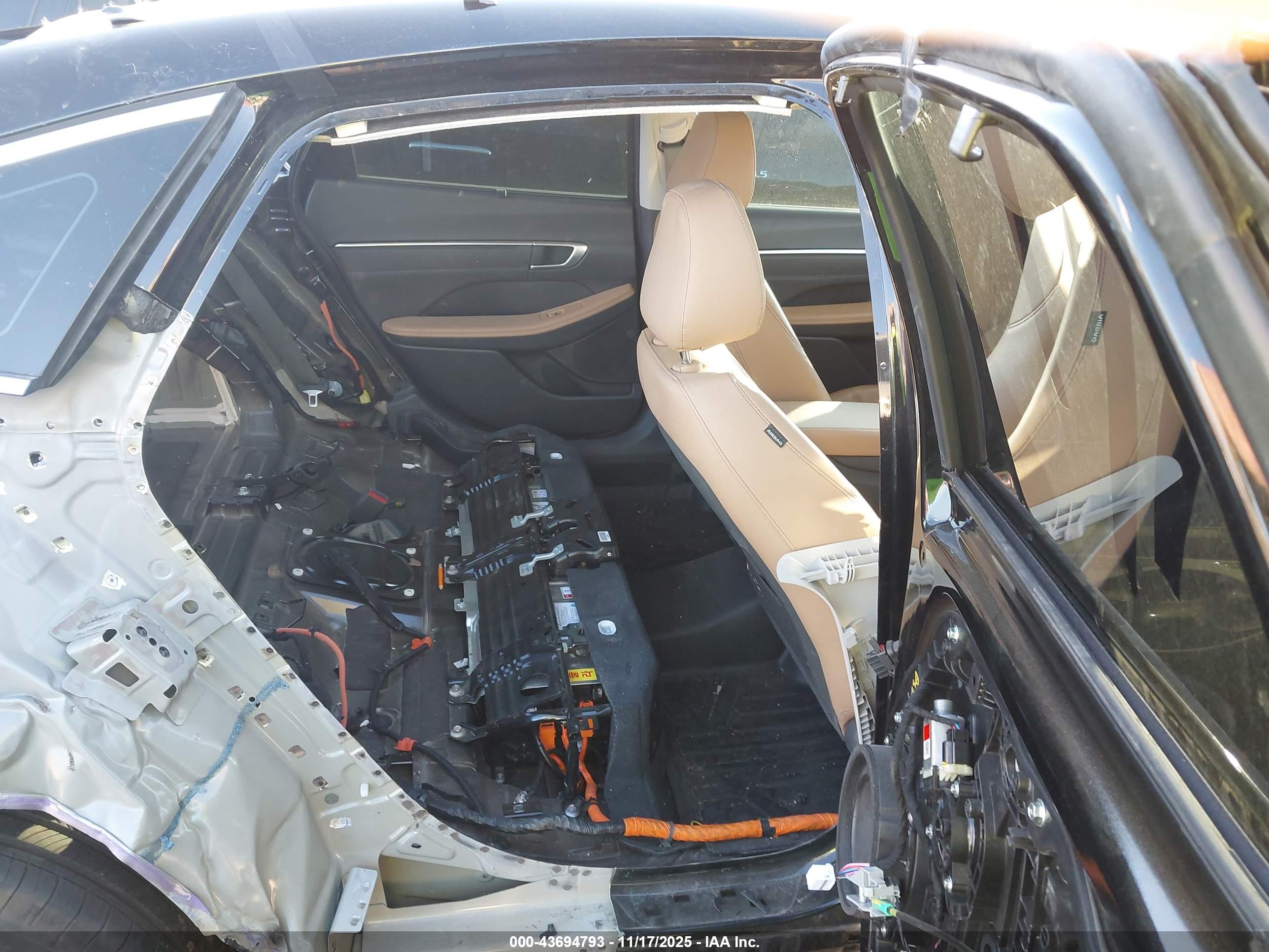 HYUNDAI SONATA image 8