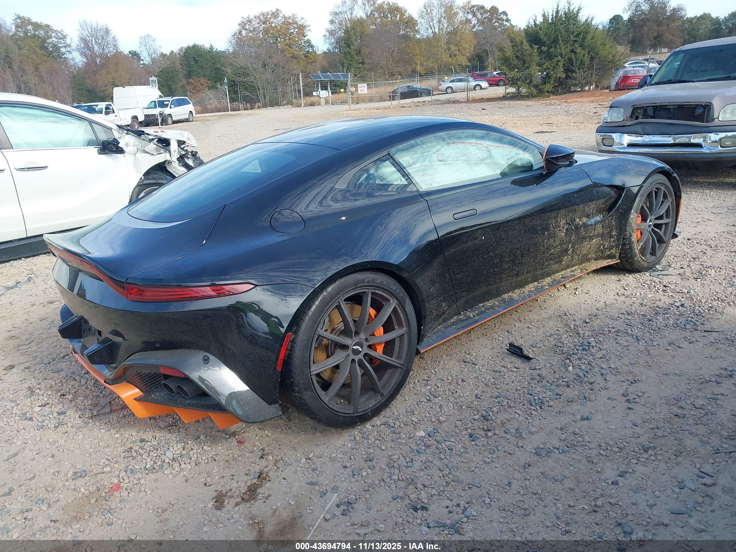 ASTON MARTIN image 4