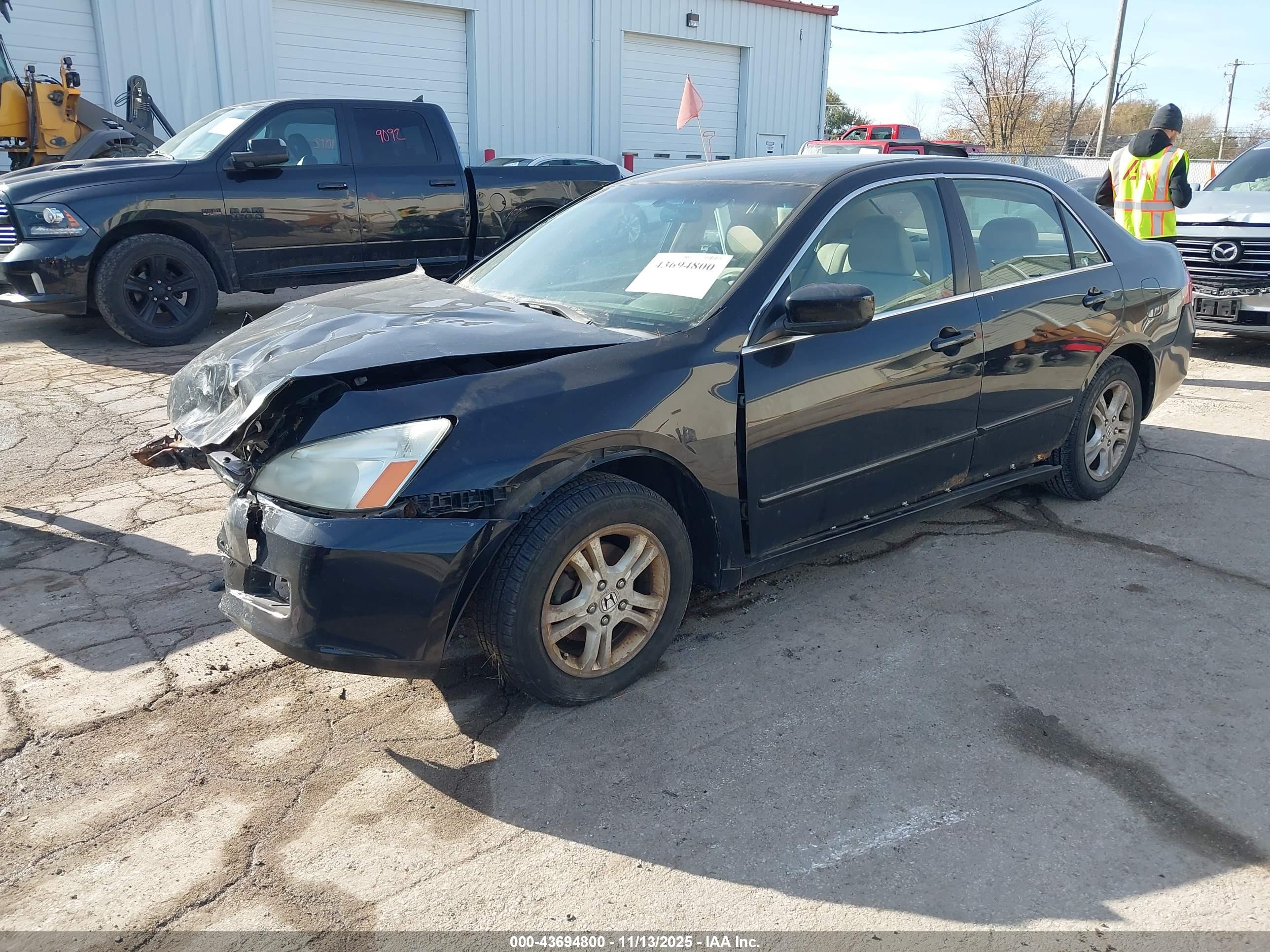 HONDA ACCORD image 2