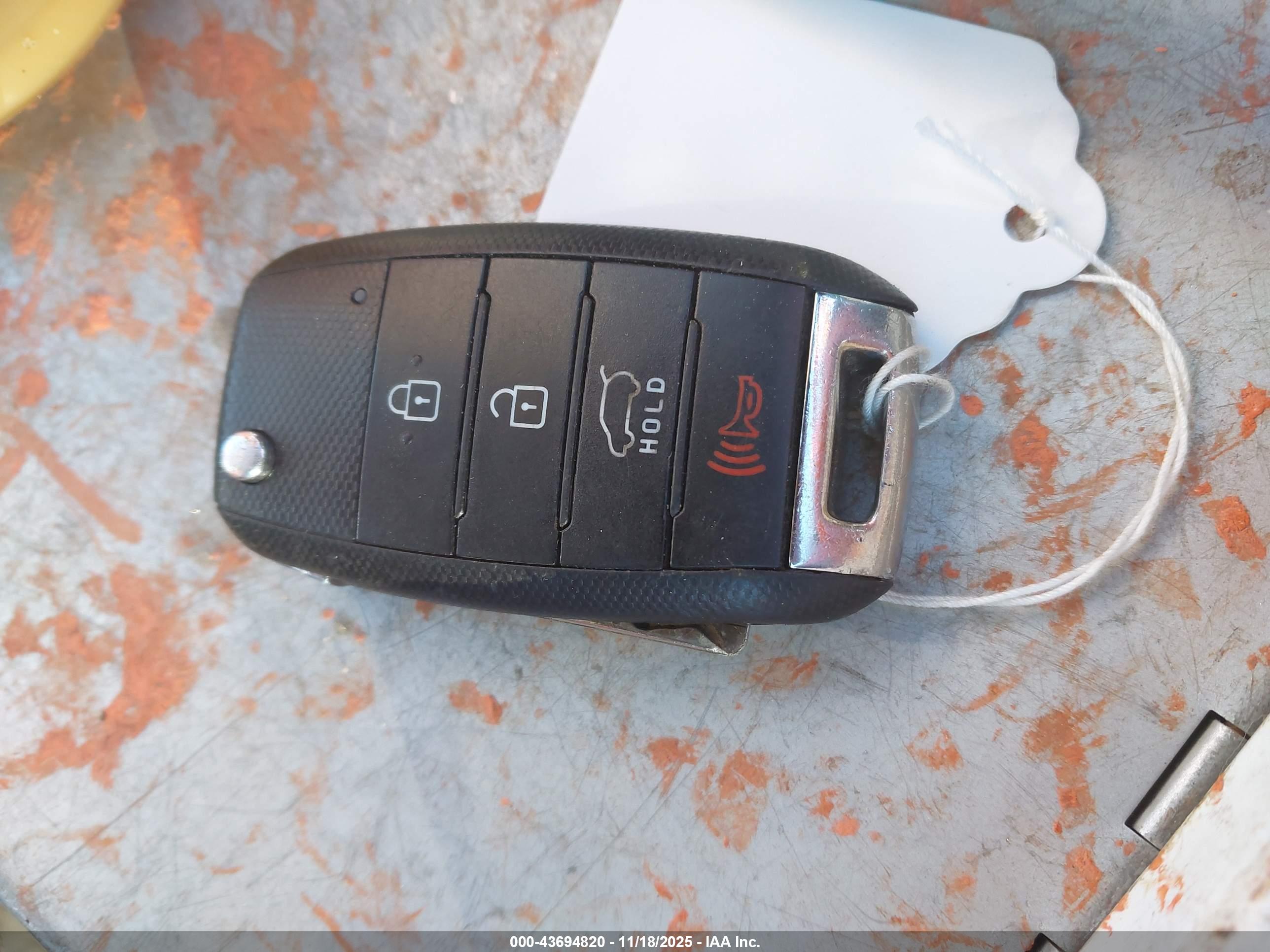 KIA SPORTAGE image 11