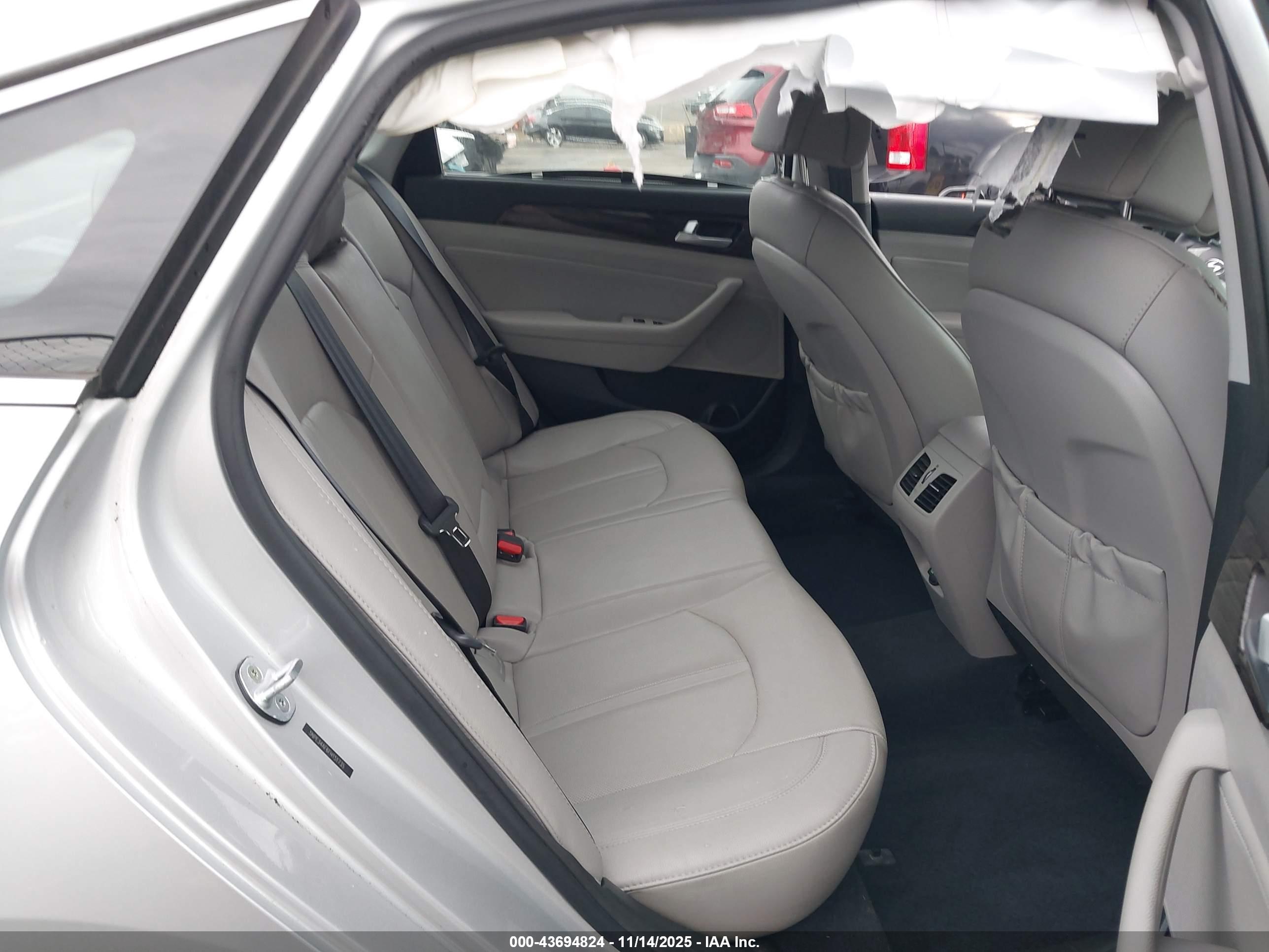 HYUNDAI SONATA image 8