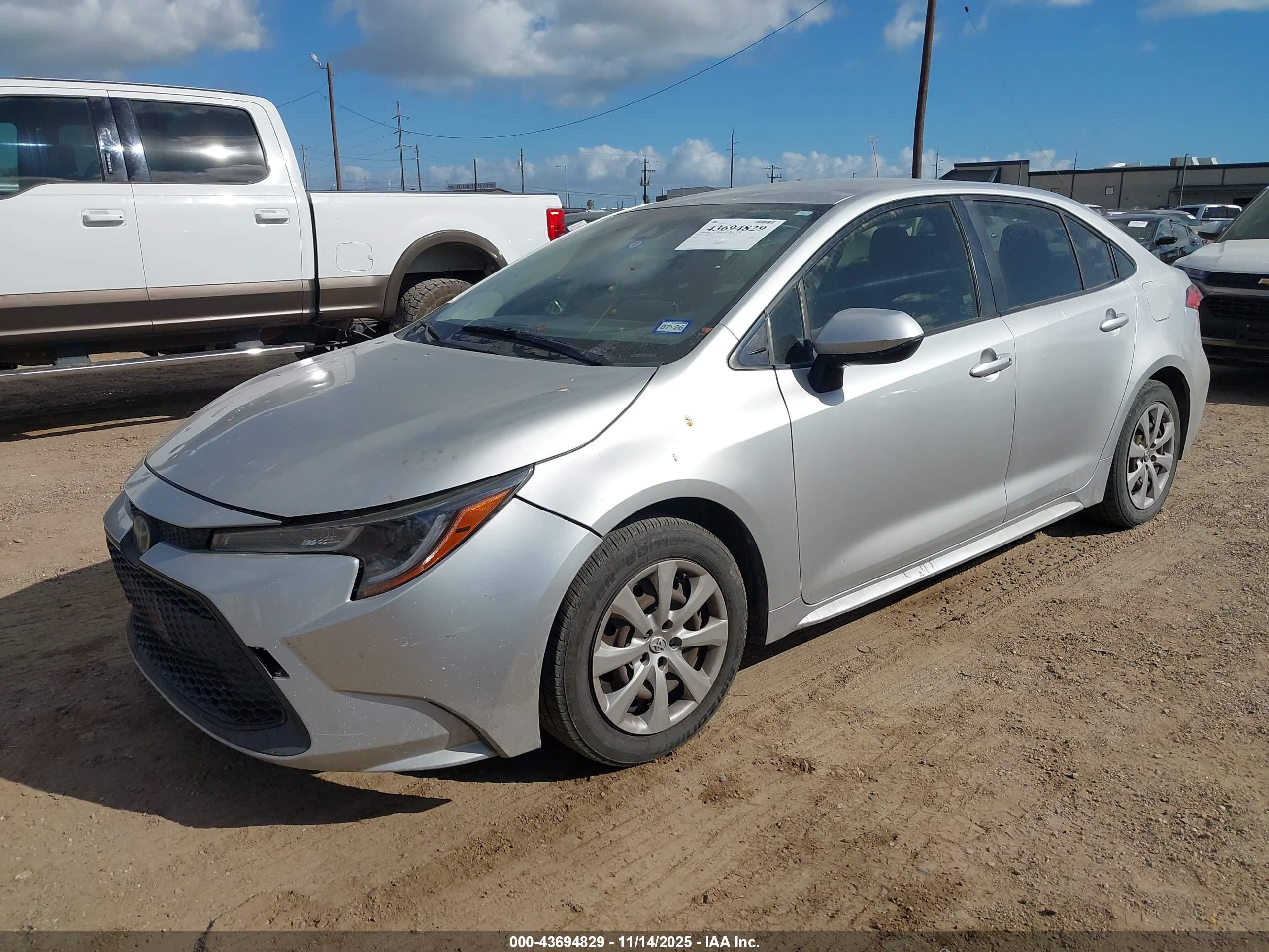 TOYOTA COROLLA image 2