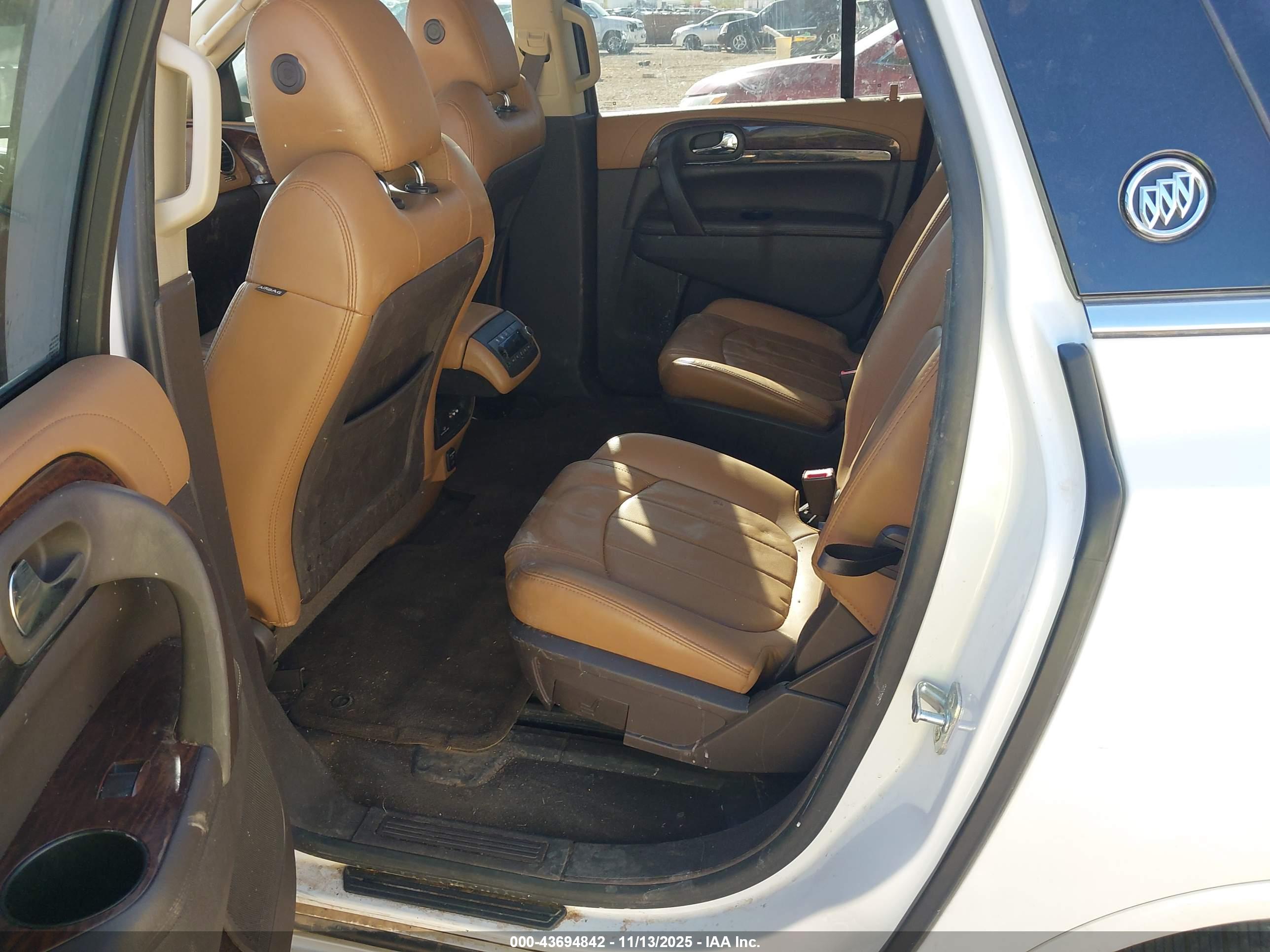 BUICK ENCLAVE image 8