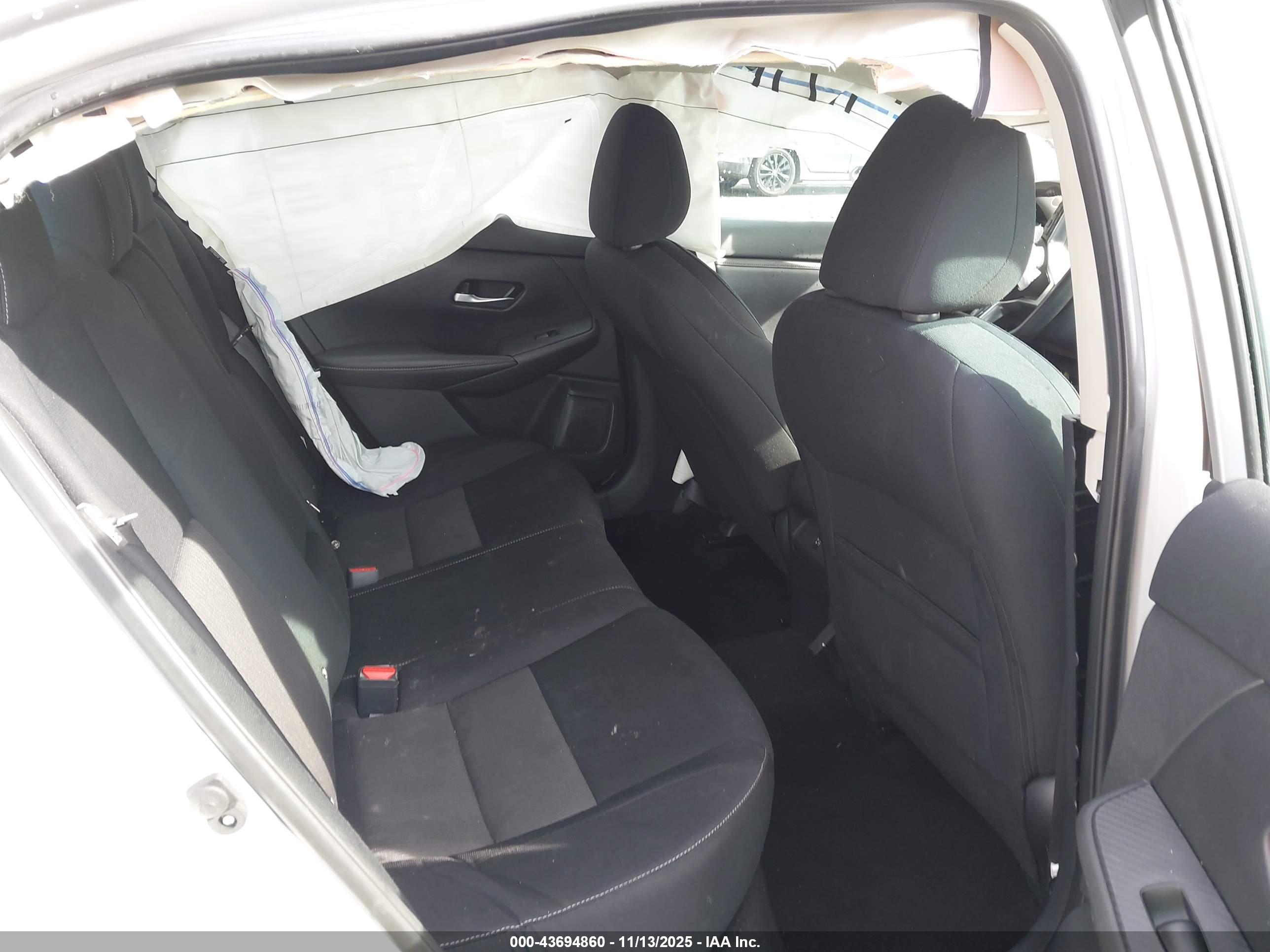 NISSAN SENTRA image 8