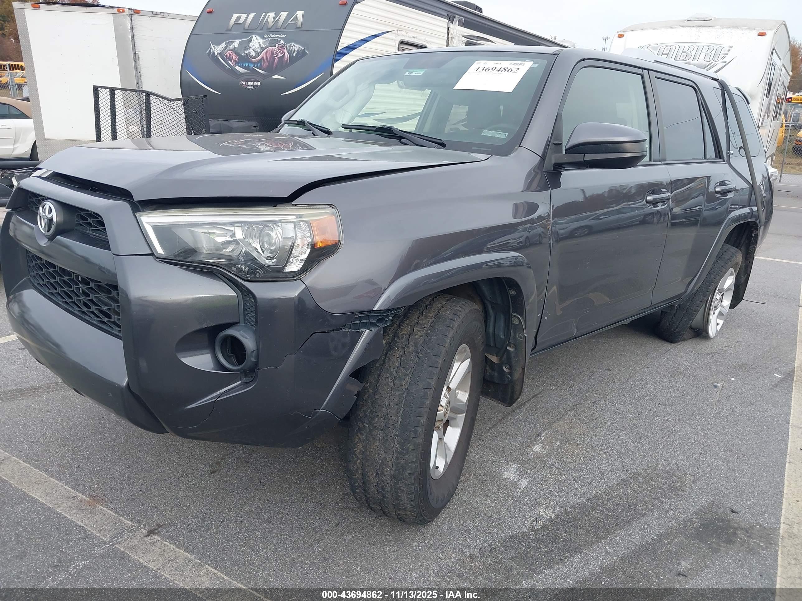 TOYOTA 4RUNNER image 6