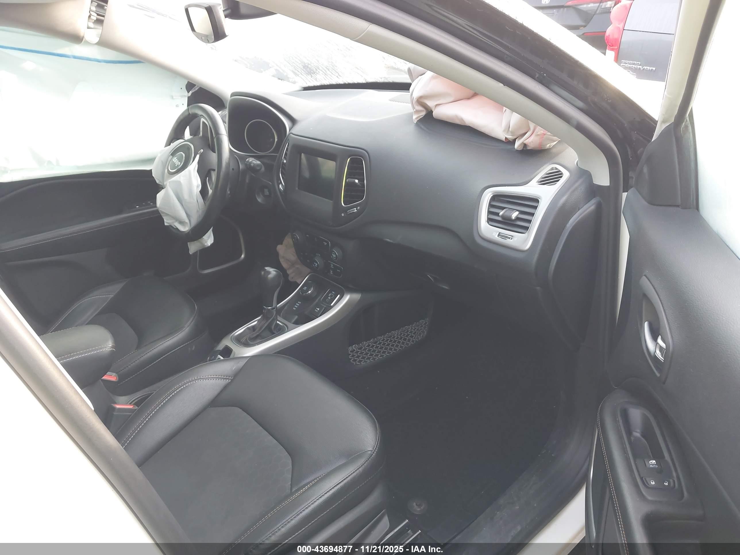 JEEP COMPASS image 5