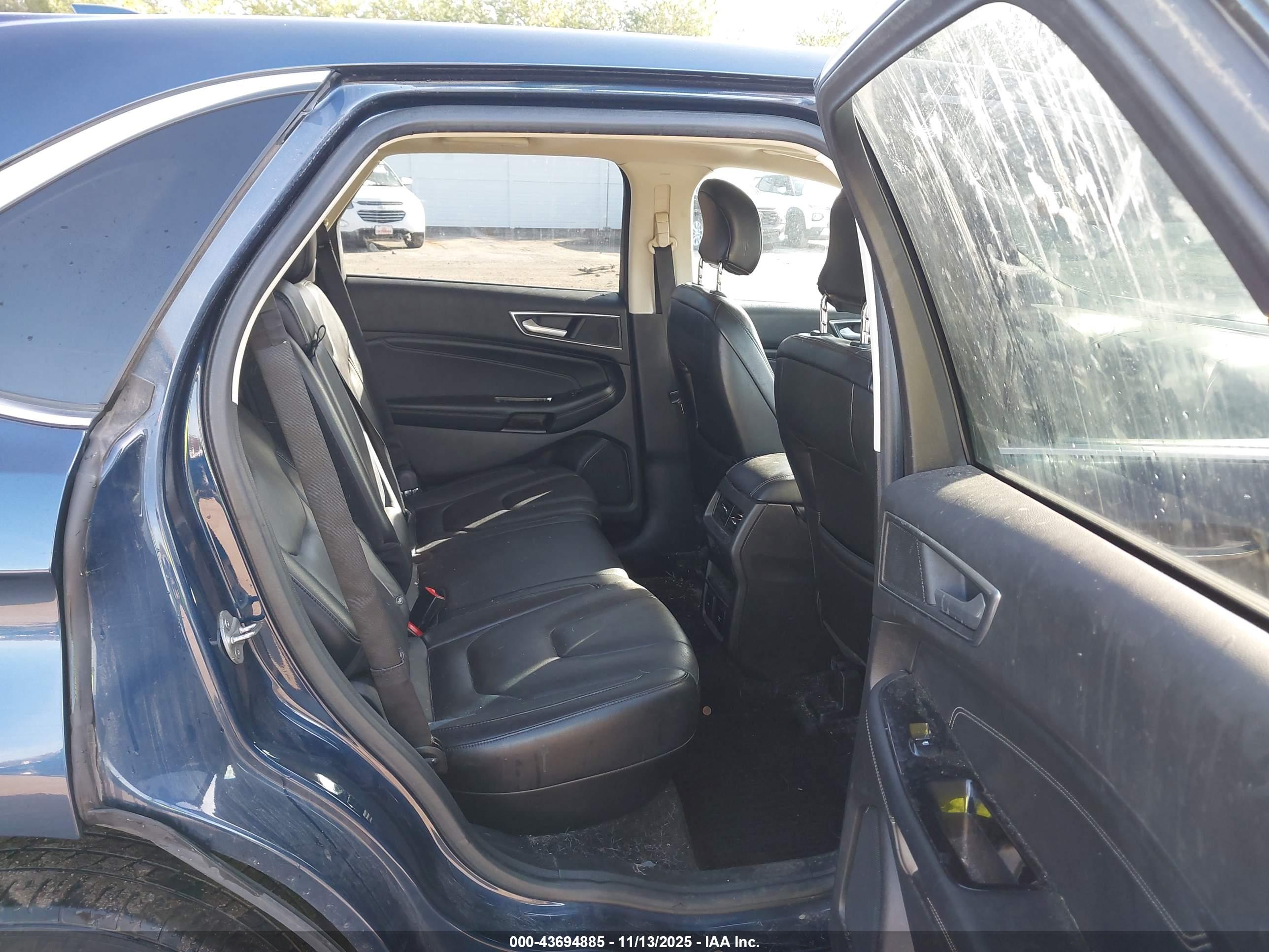 FORD EDGE image 8