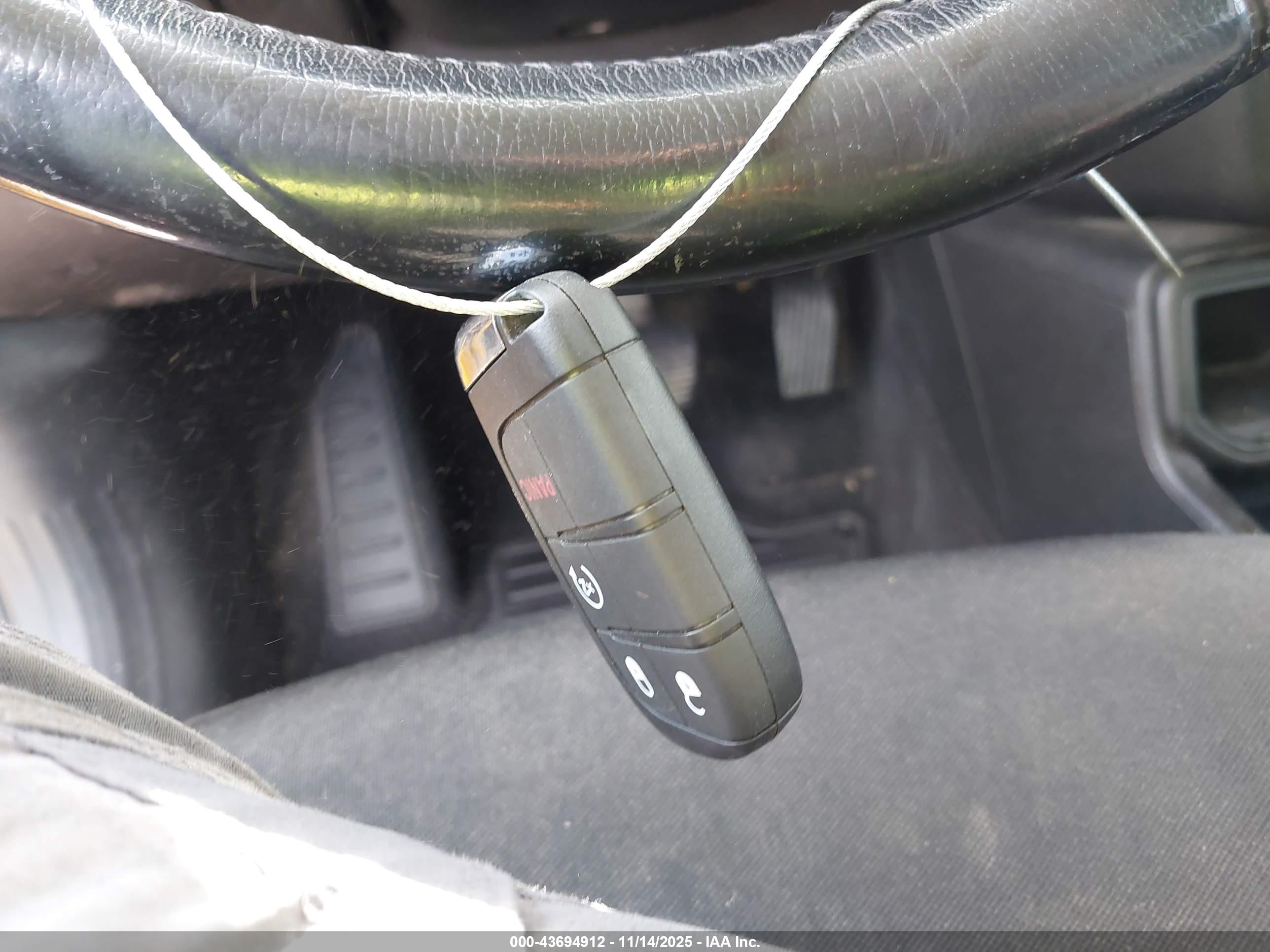 JEEP RENEGADE image 11