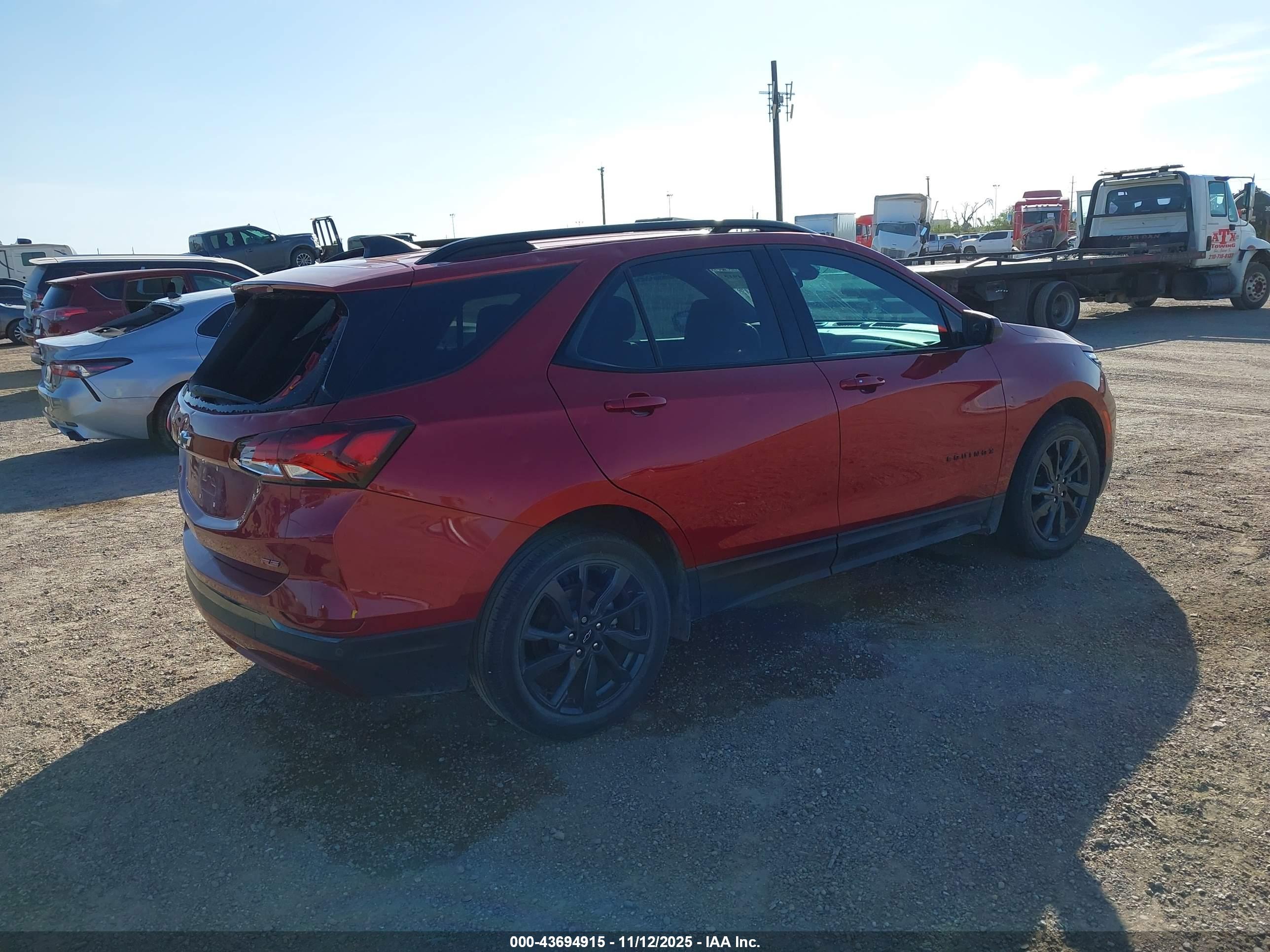 CHEVROLET EQUINOX image 4