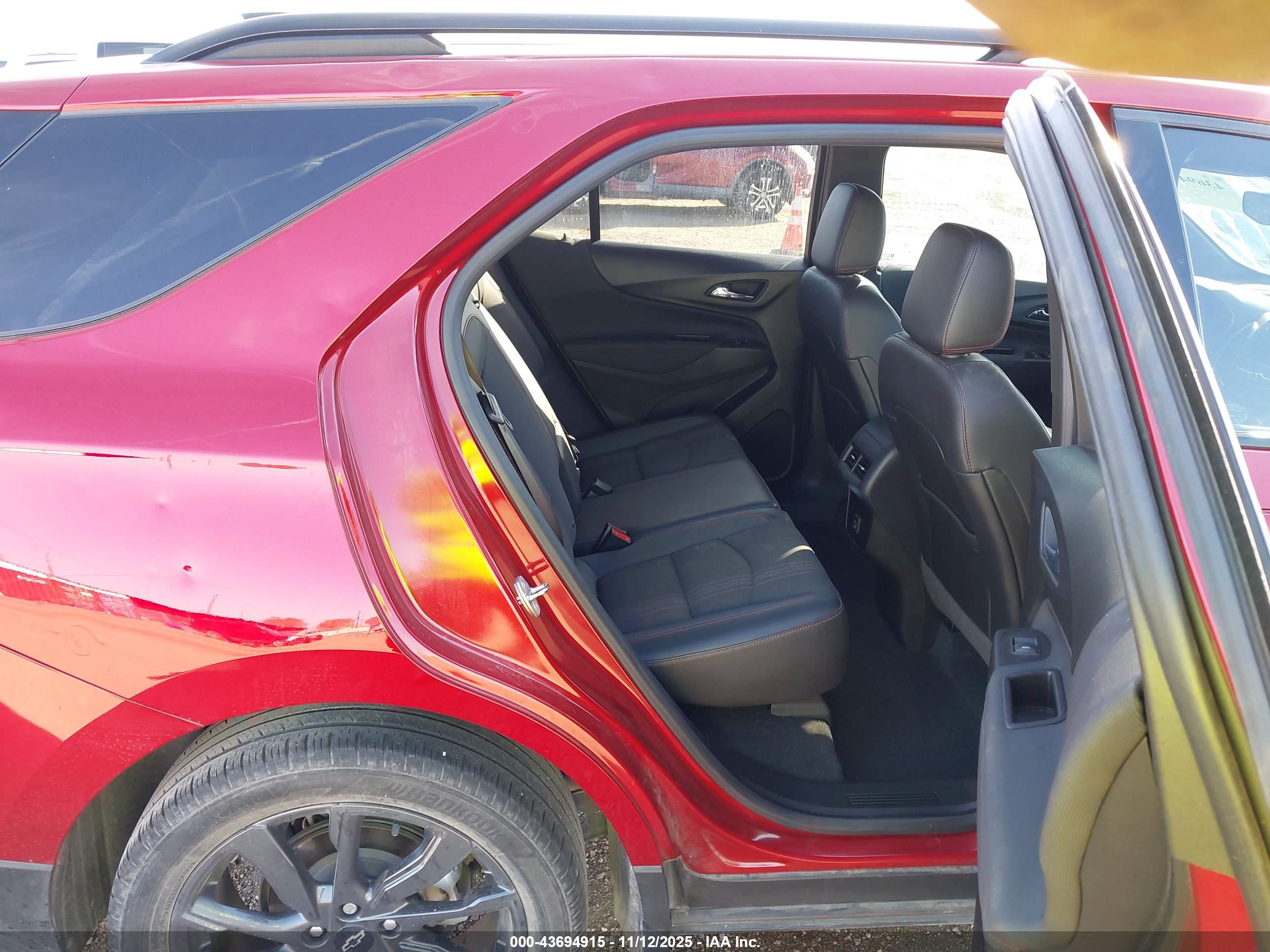 CHEVROLET EQUINOX image 8