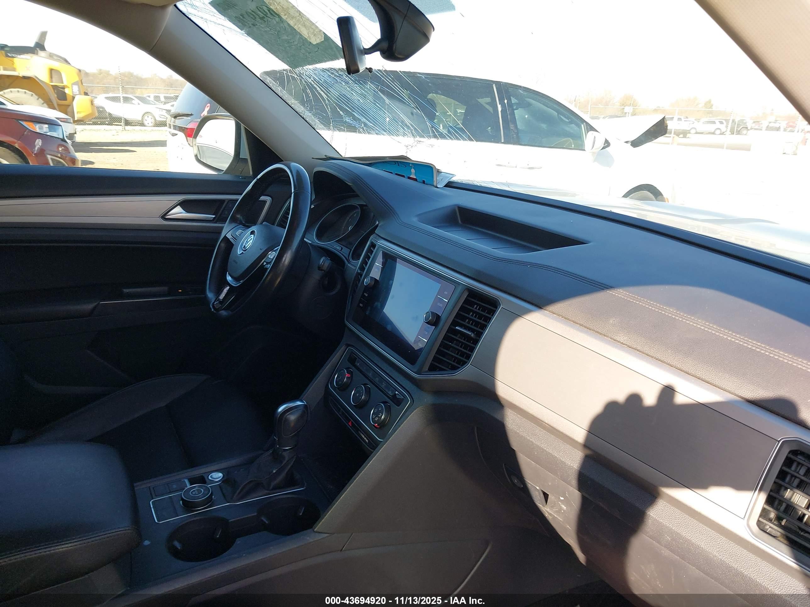 VOLKSWAGEN ATLAS image 5