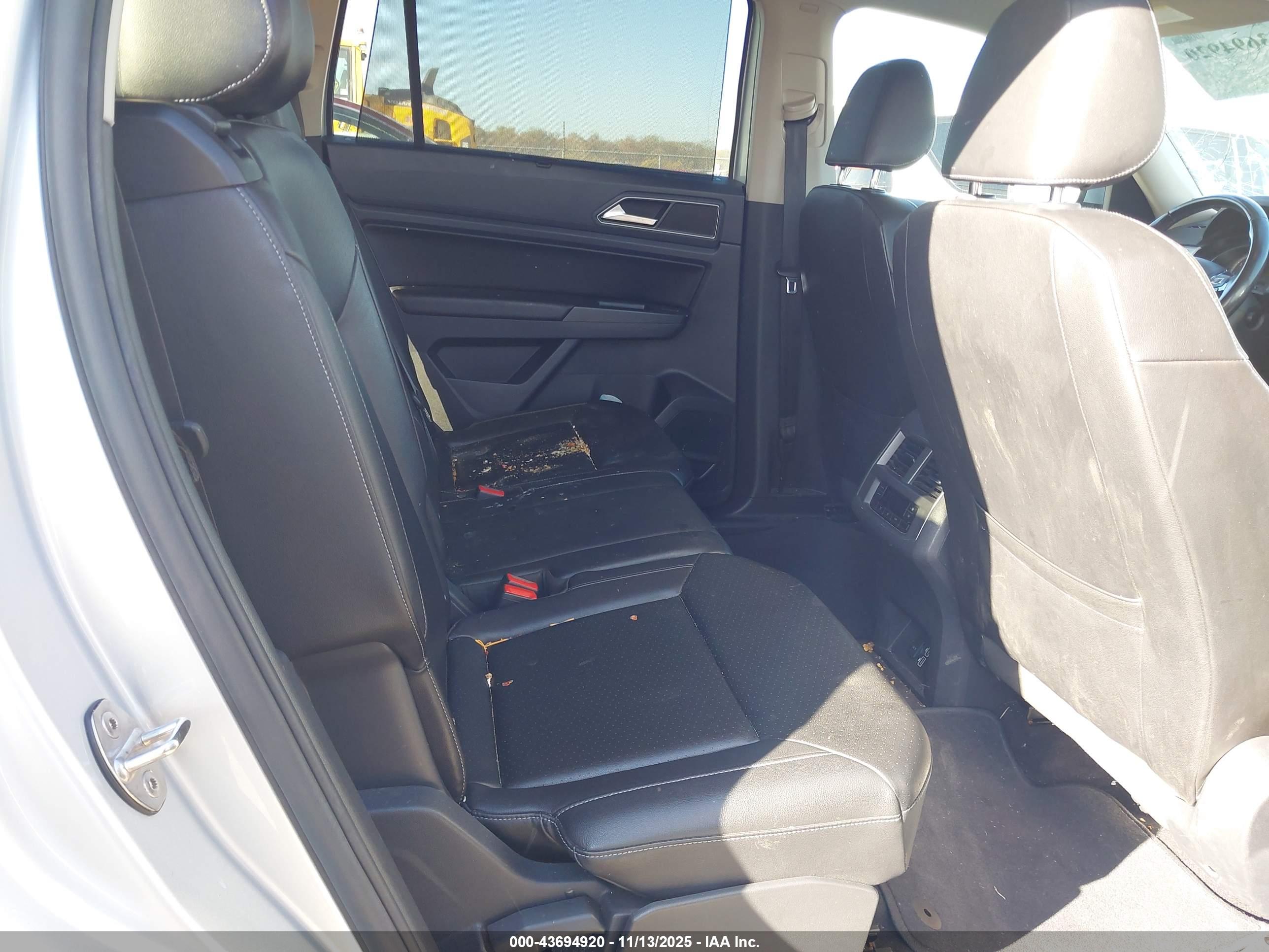 VOLKSWAGEN ATLAS image 8
