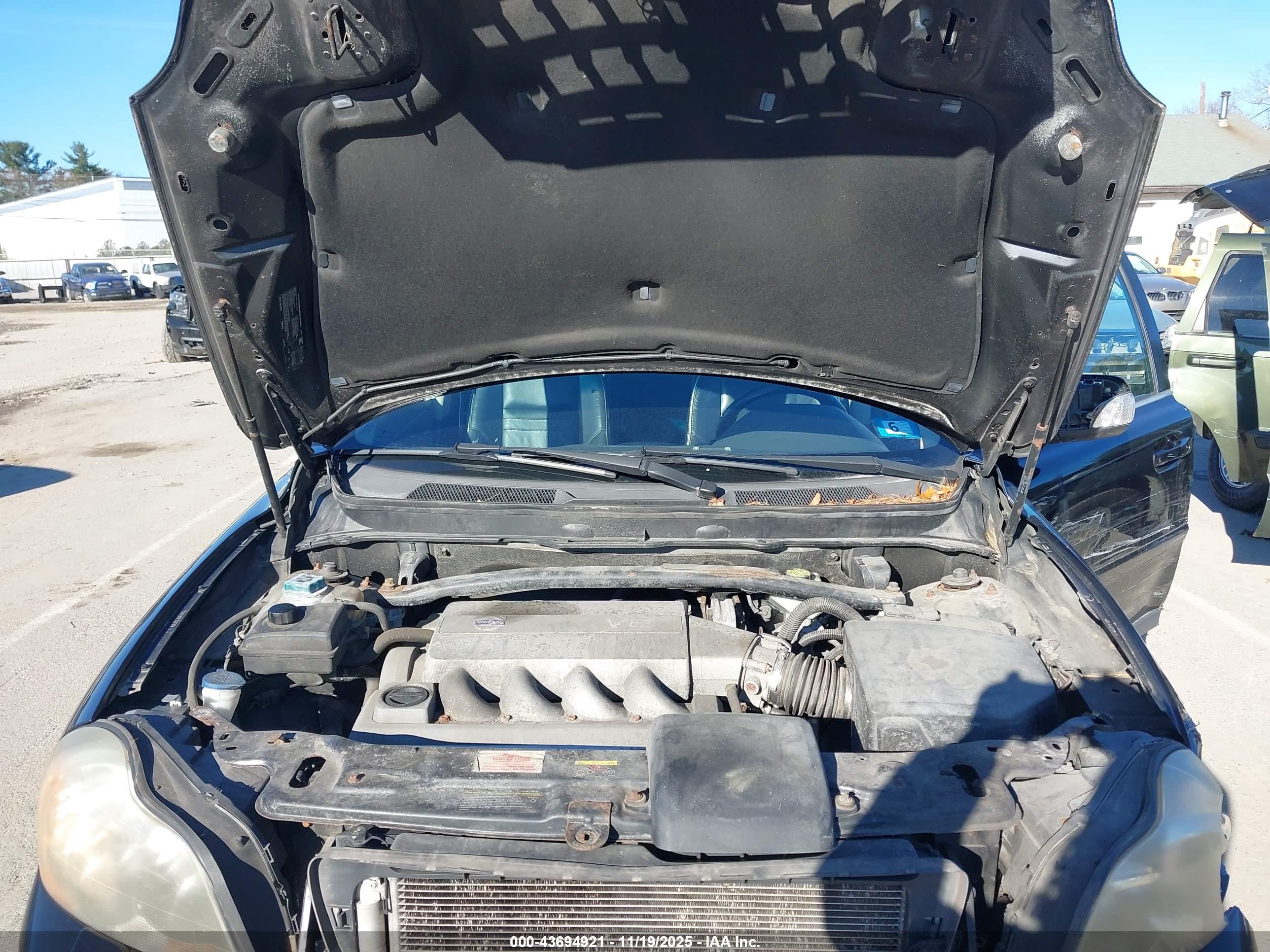 VOLVO XC90 image 10