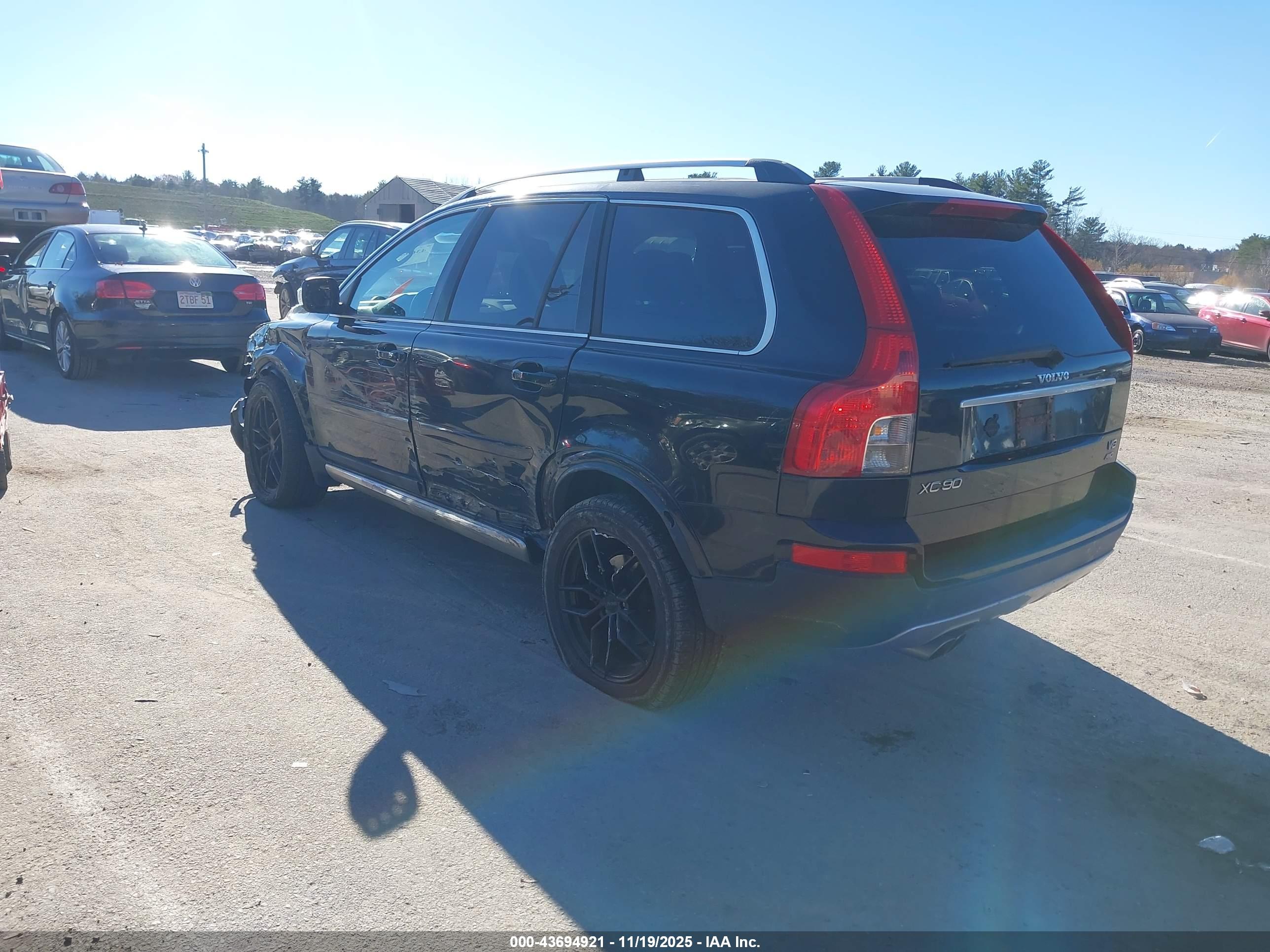 VOLVO XC90 image 3