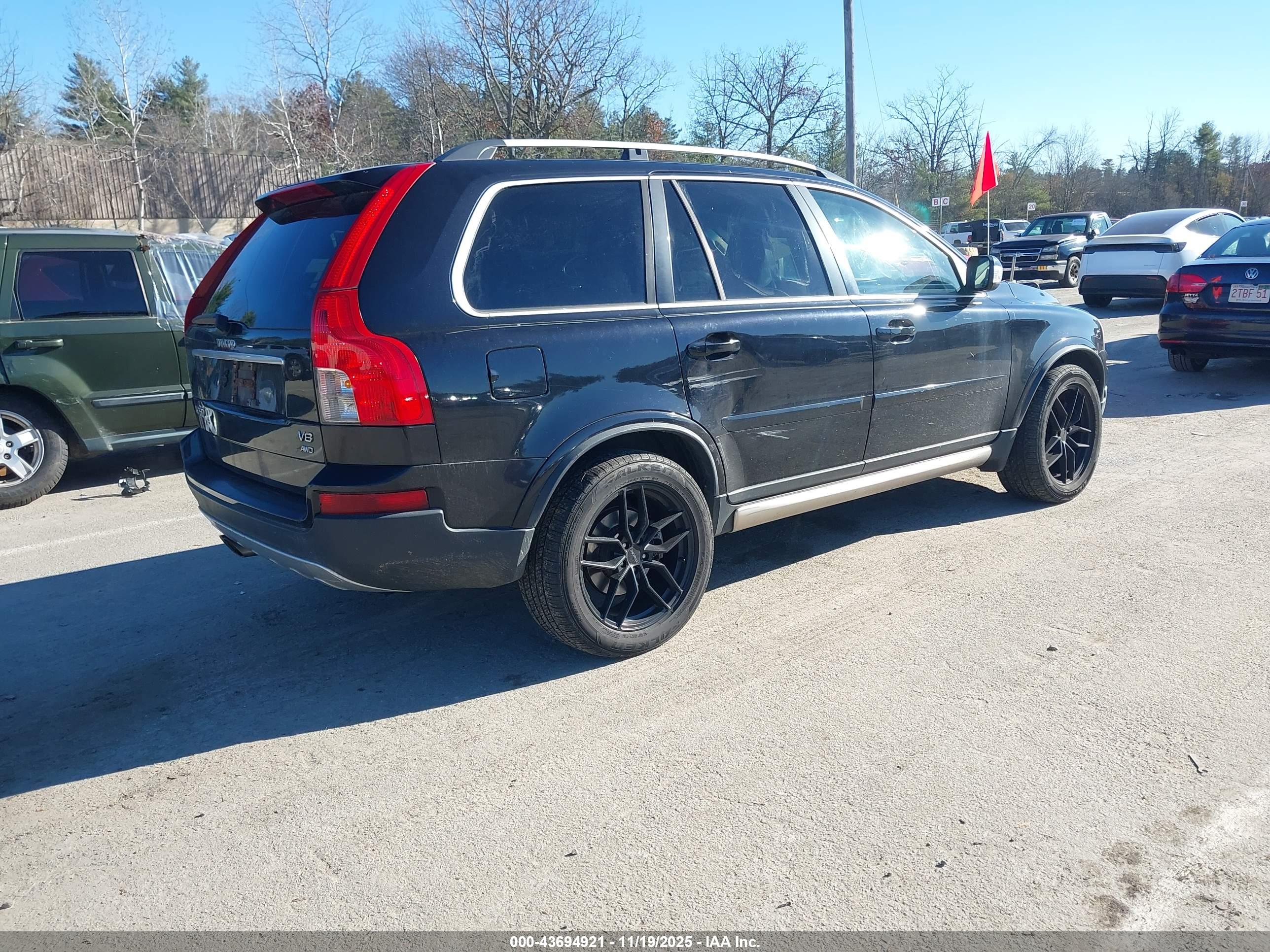 VOLVO XC90 image 4