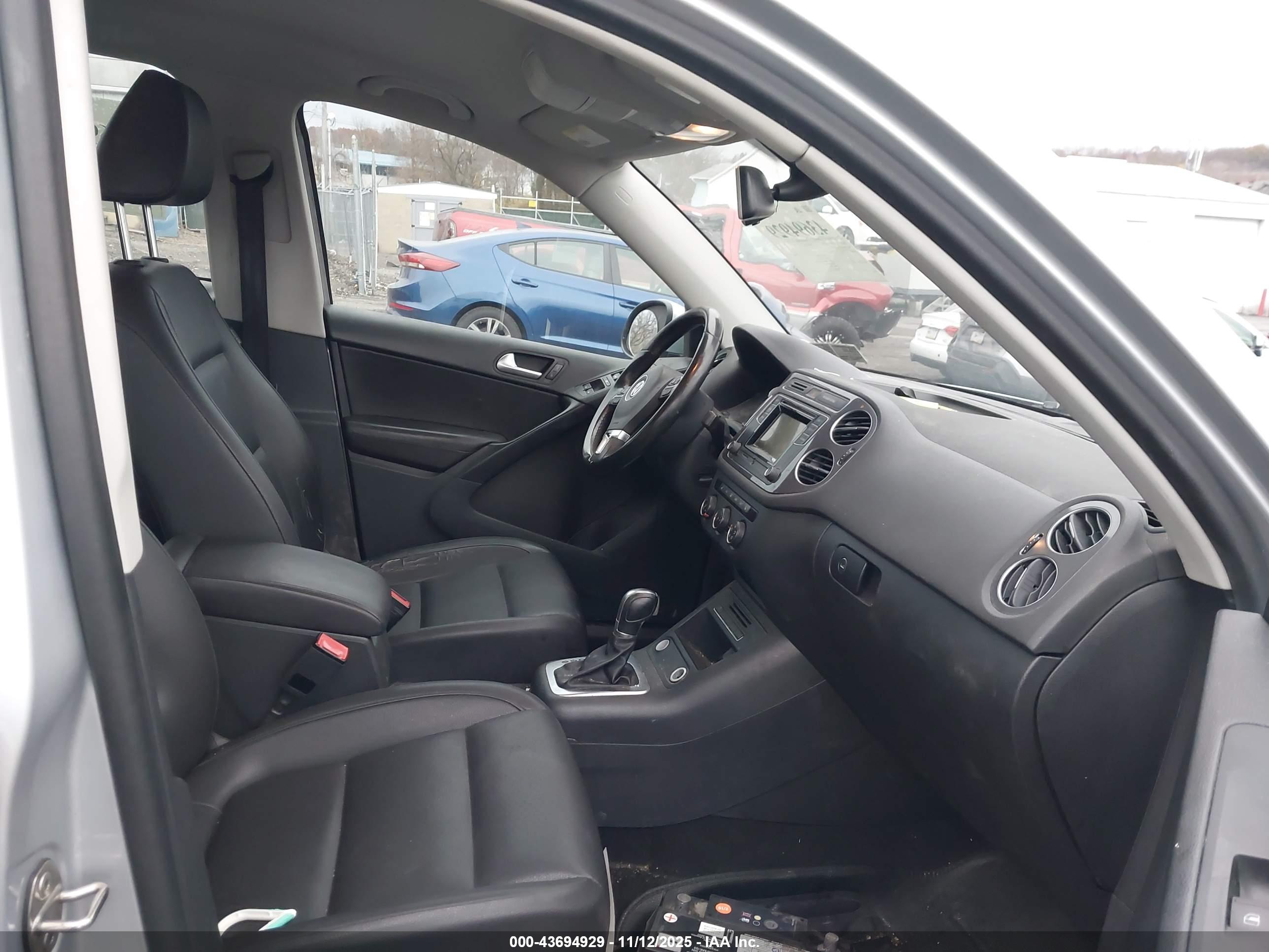 VOLKSWAGEN TIGUAN image 5